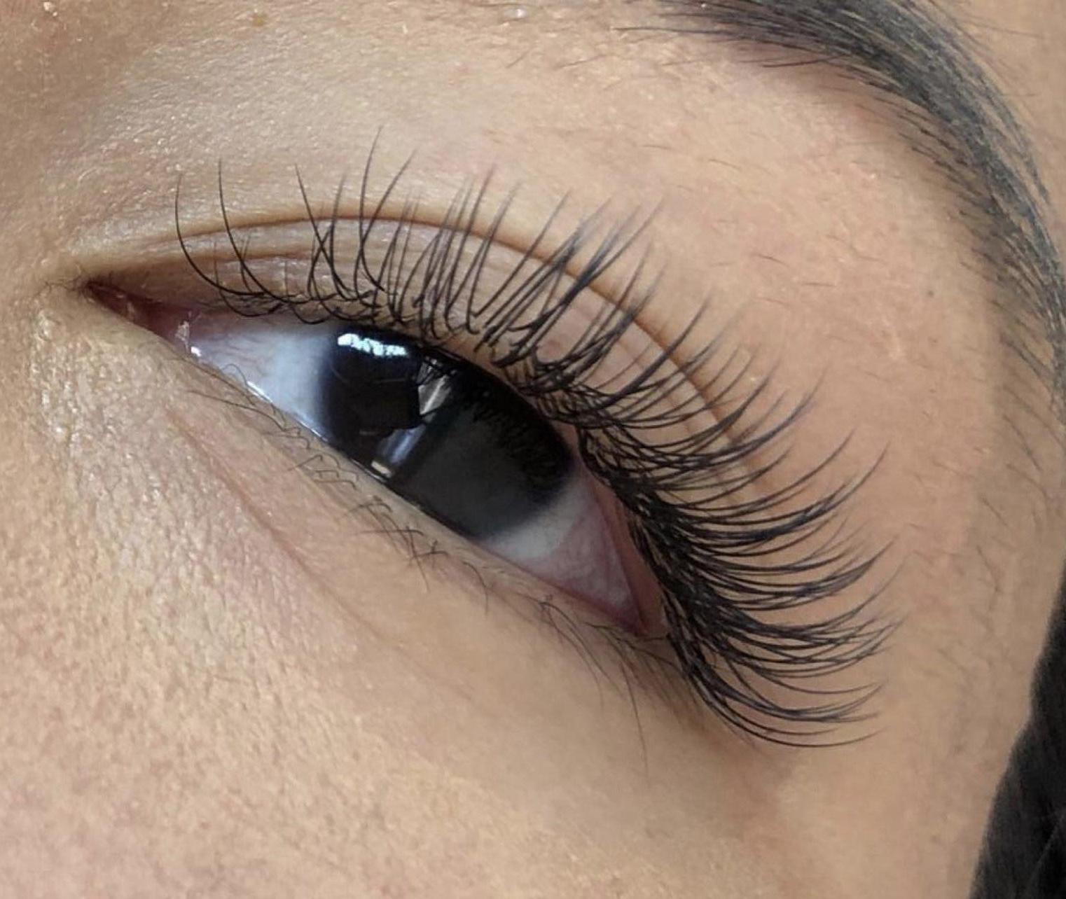 Prodlužovani řas metodou řasa na řasu