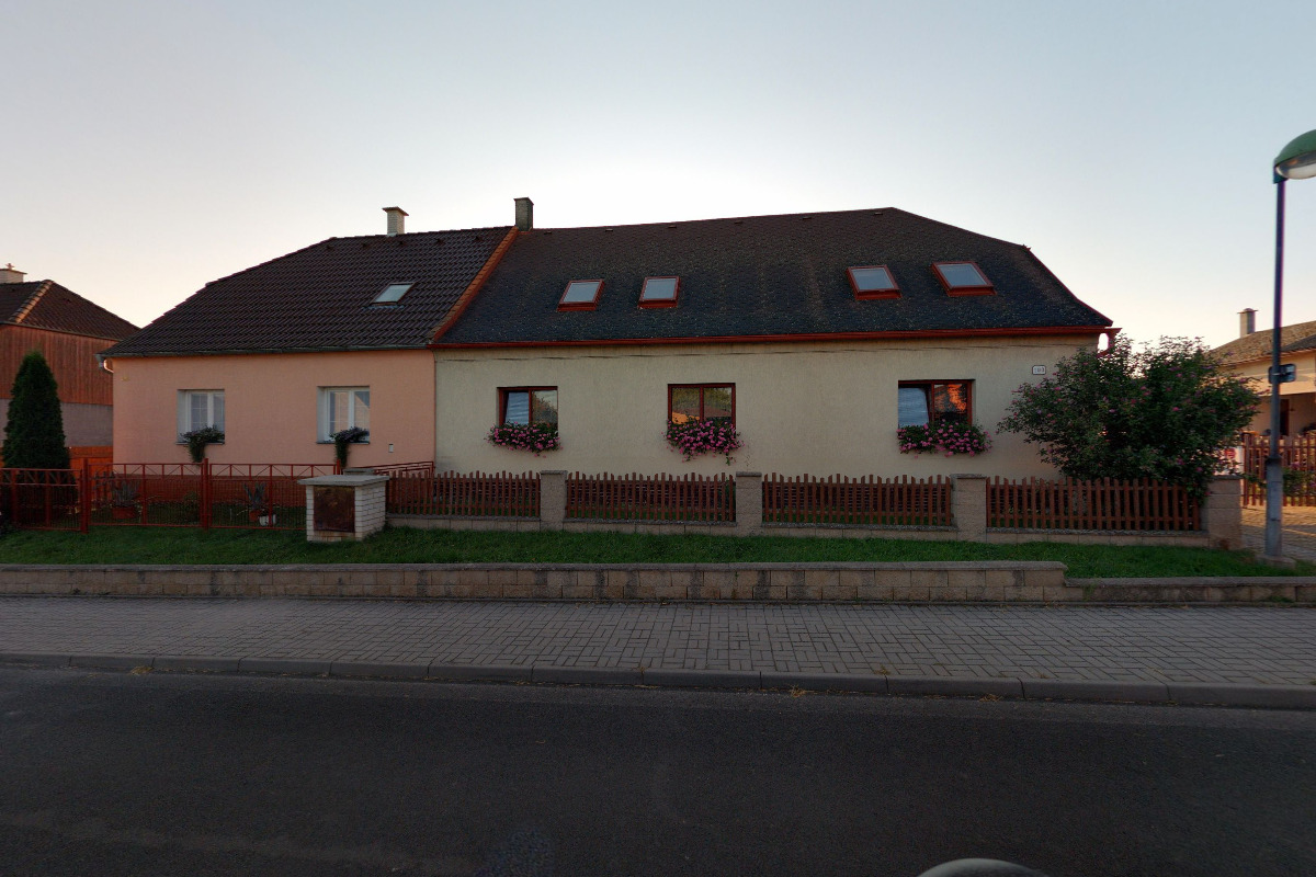 VČELSTA - Včelařství Staňkovi