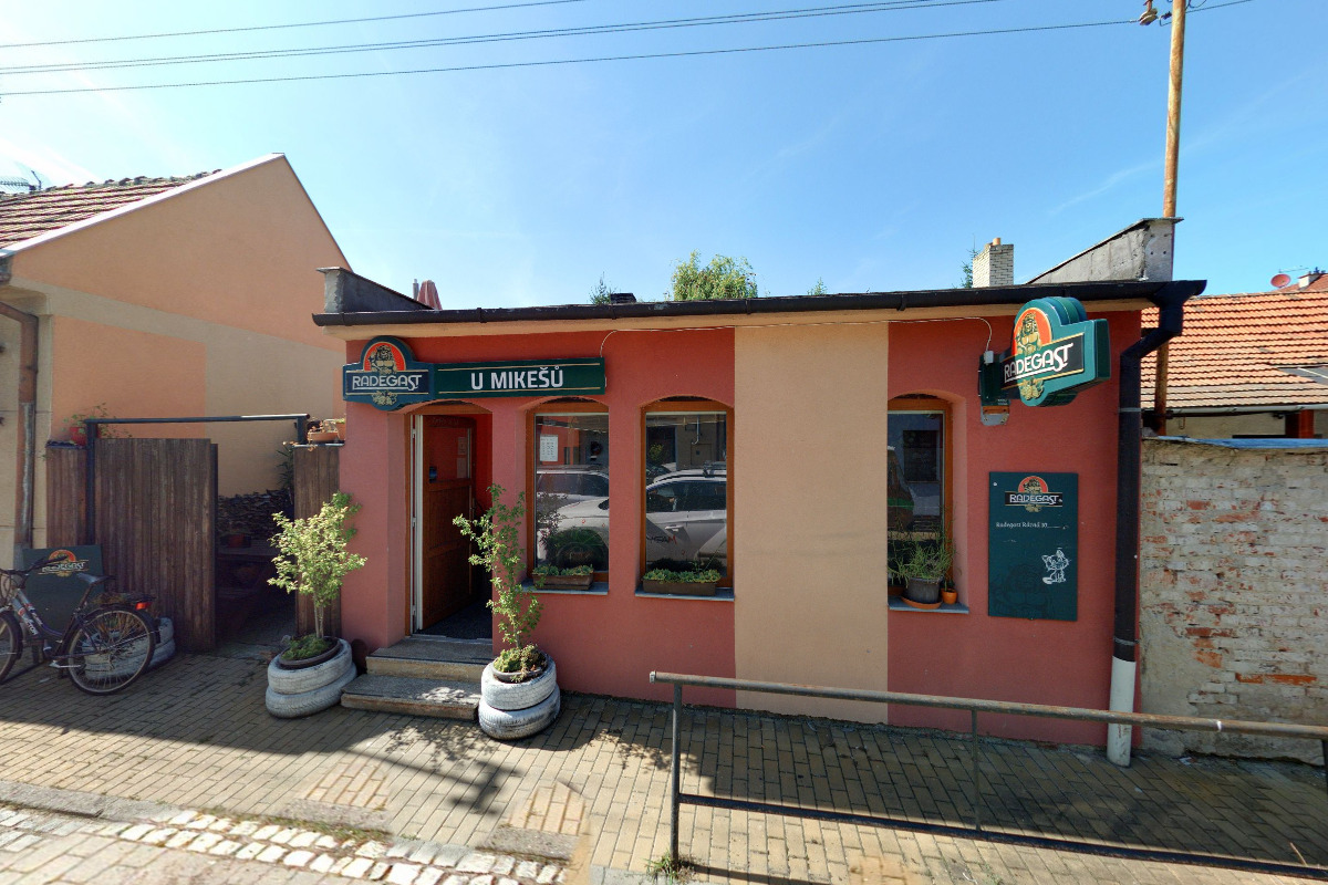 Restaurace Svatoplukova 951 foto 2