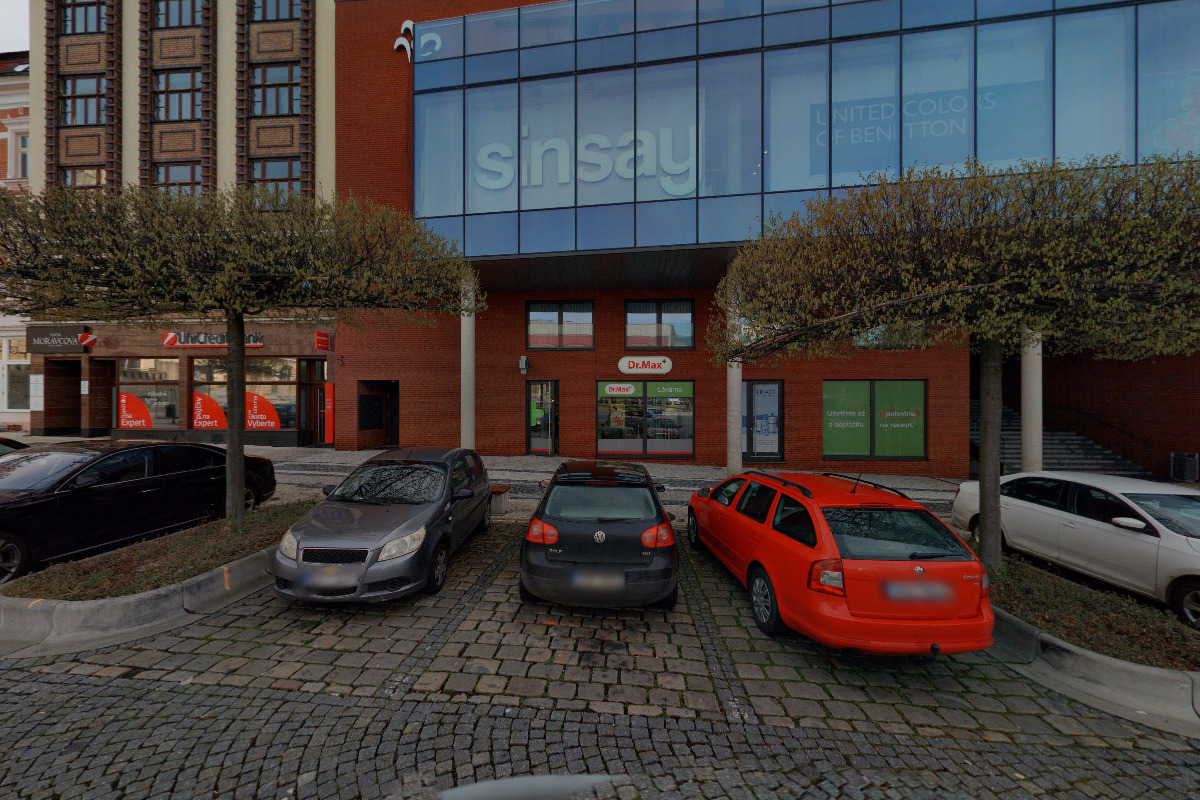 UNITED COLORS OF BENETTON