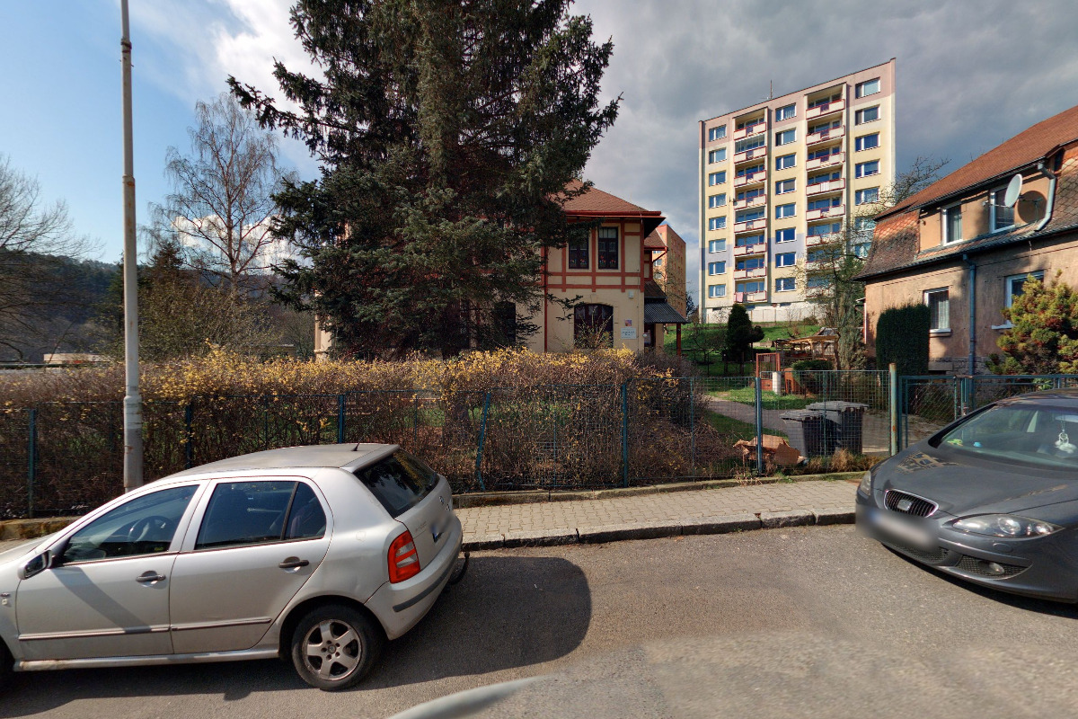 Základní škola a Mateřská škola Děčín IX, Na Pěšině 330, příspěvková organizace