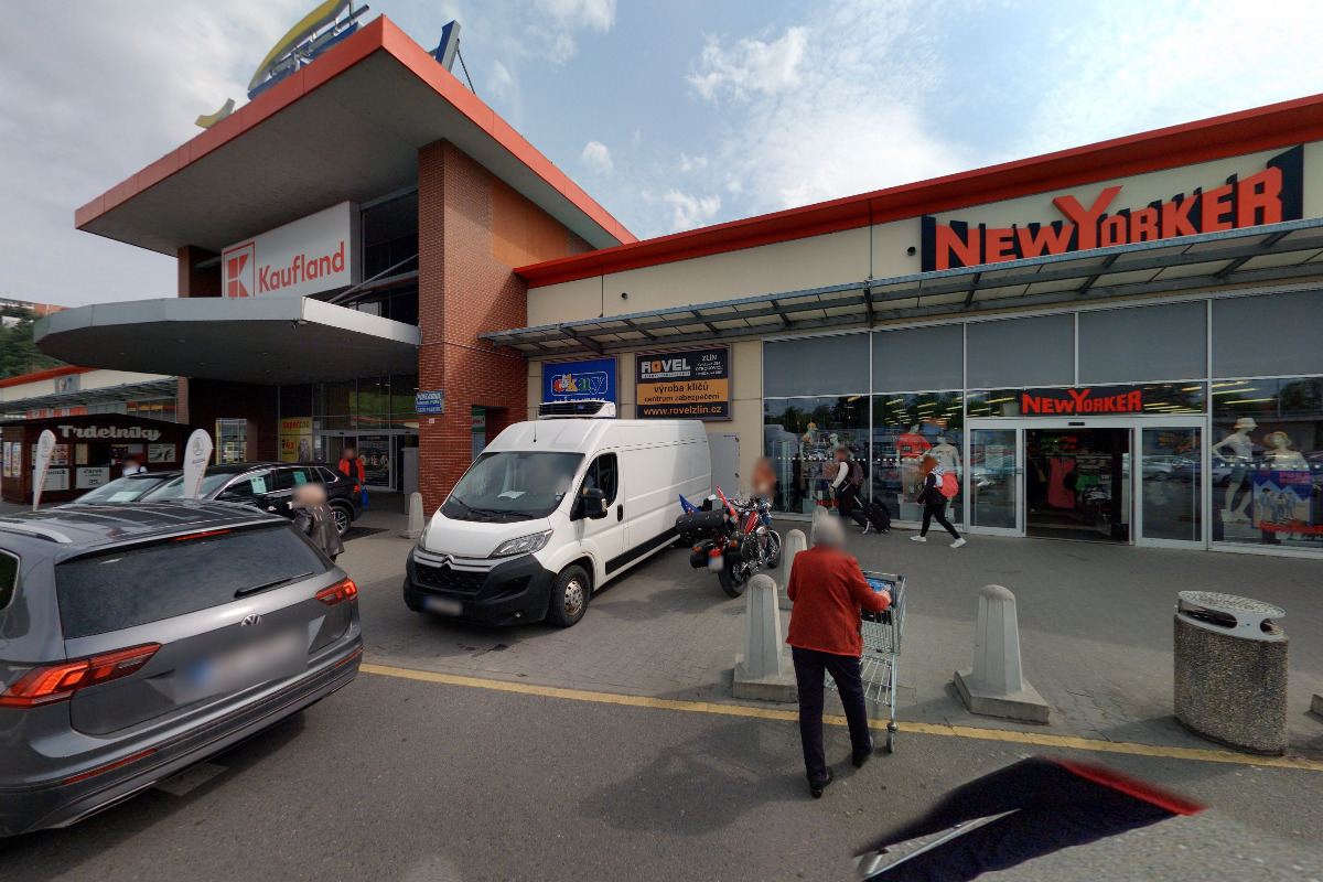 Bankomat České spořitelny foto 1