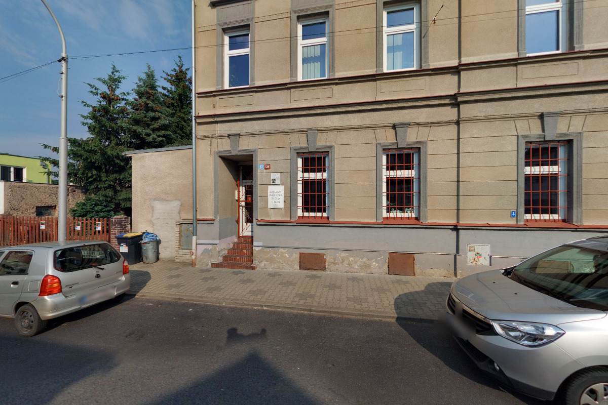 Základní umělecká škola, Dubí 2, Dlouhá 134