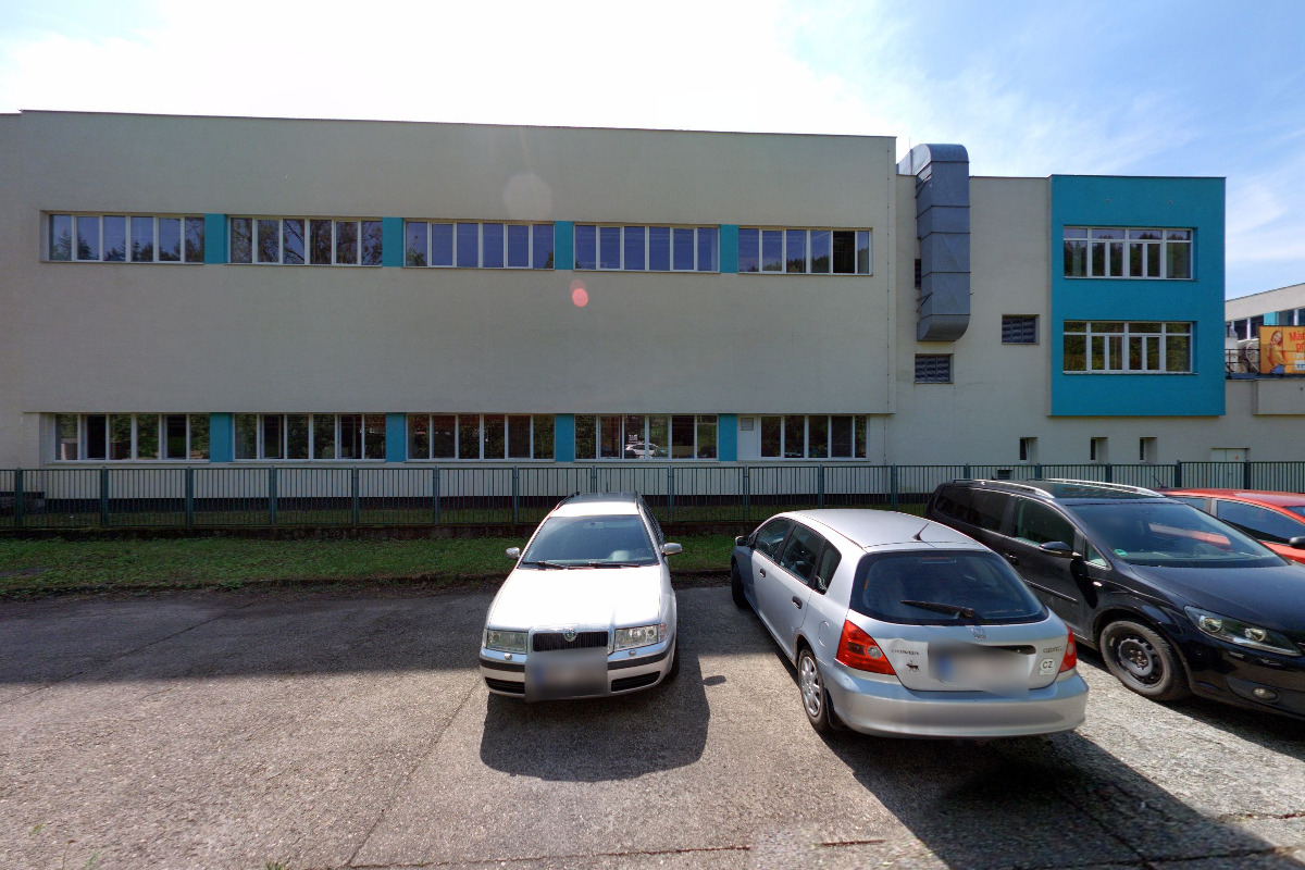 IRISA - lisování plastů foto 5