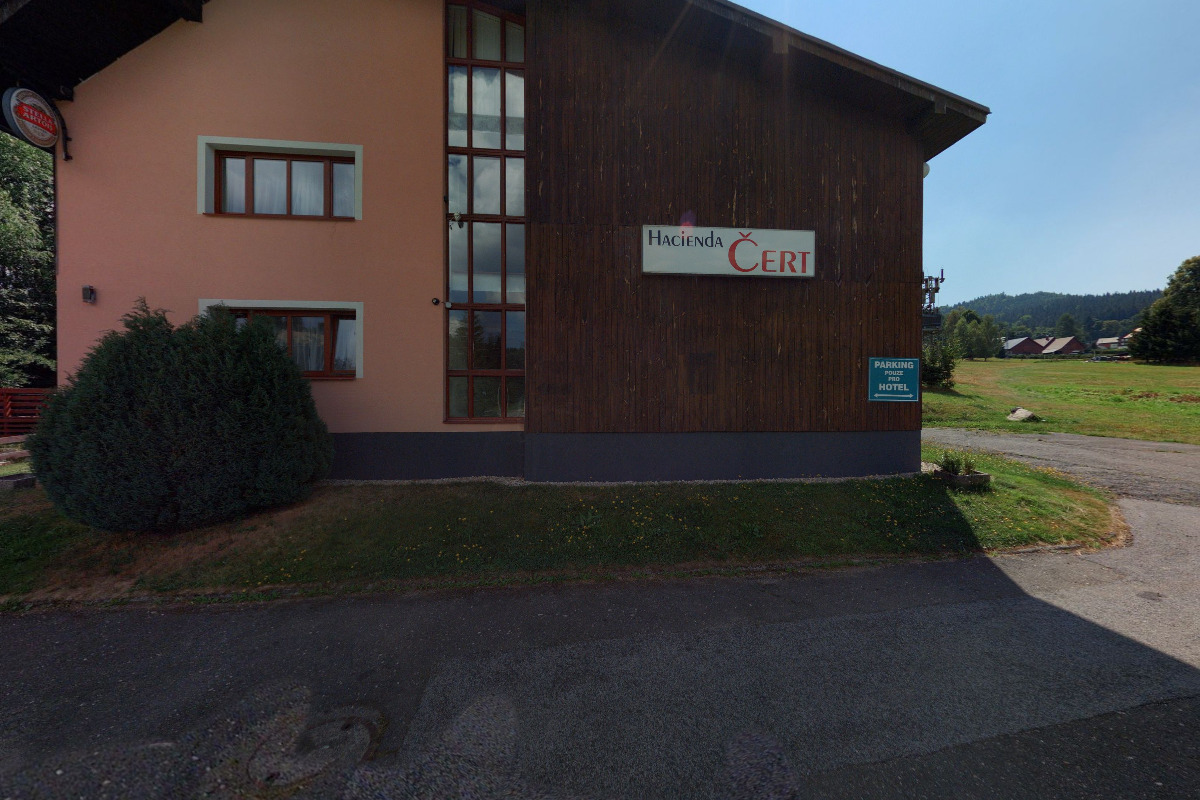 Stellplatz Hotel Čert