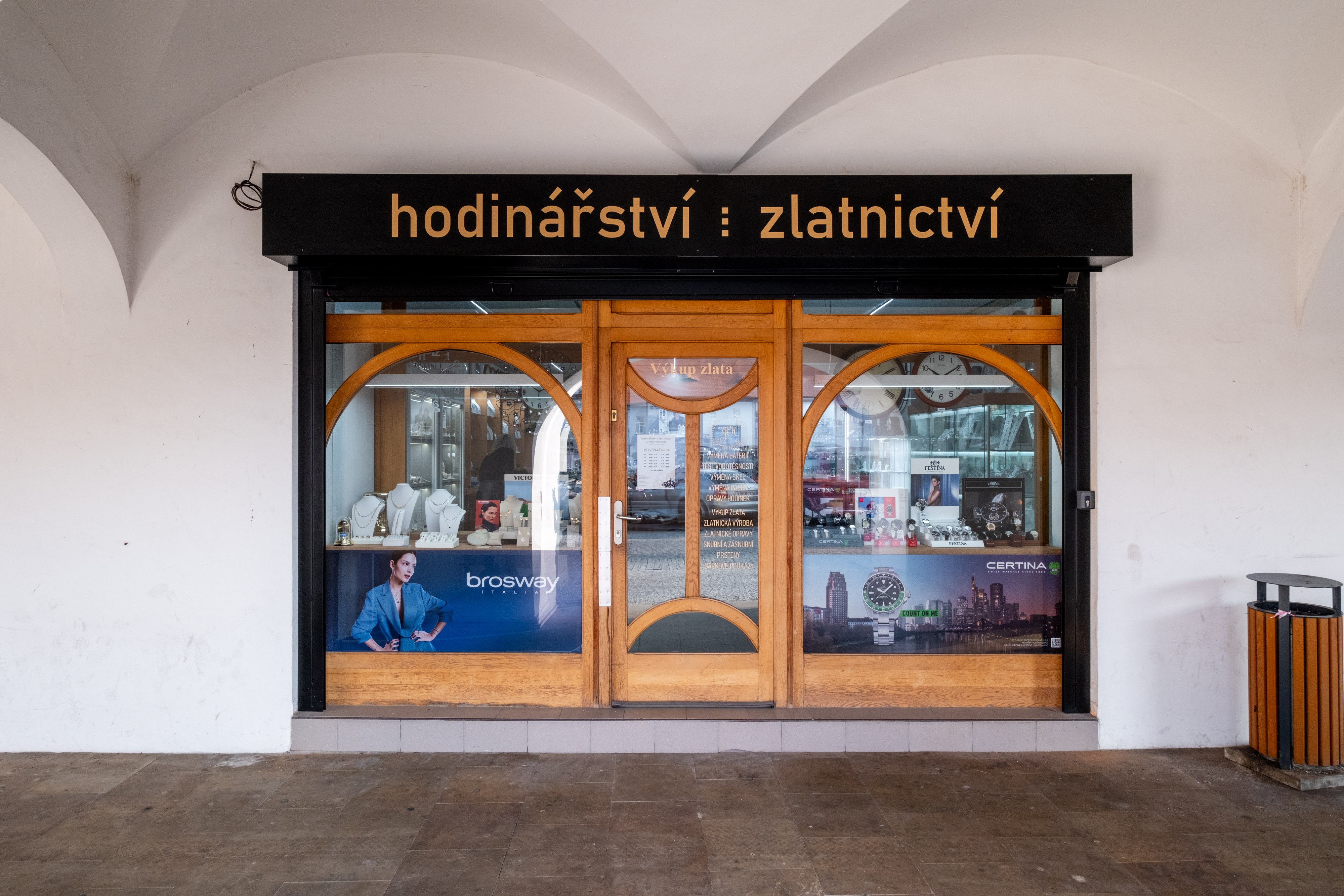 Hodinářství - zlatnictví Jaroslav Hřebřina foto 2