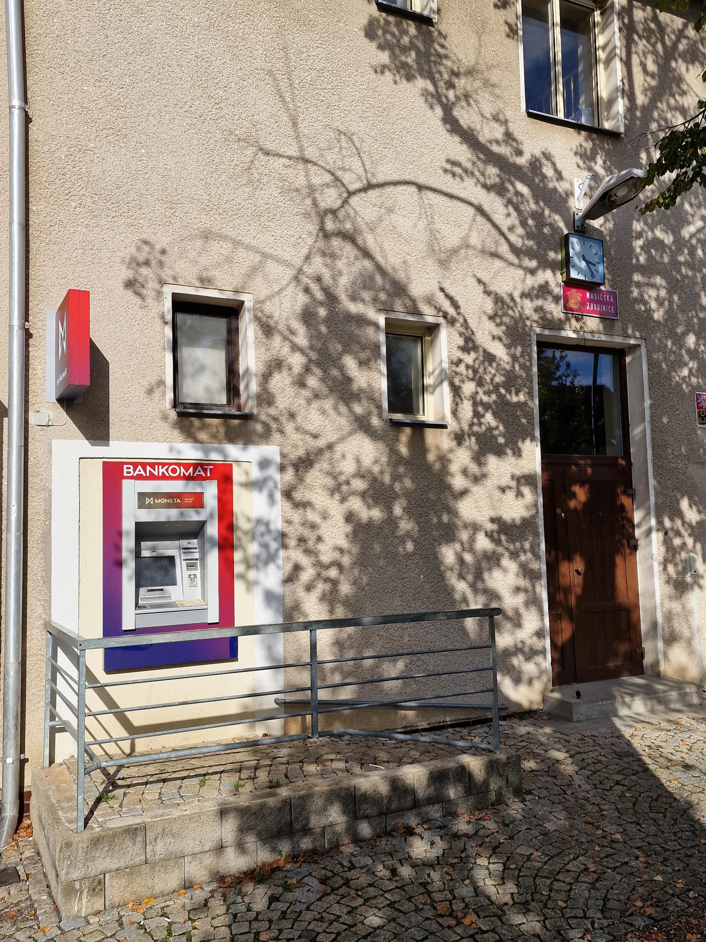 Bankomat MONETA Money Bank foto 4