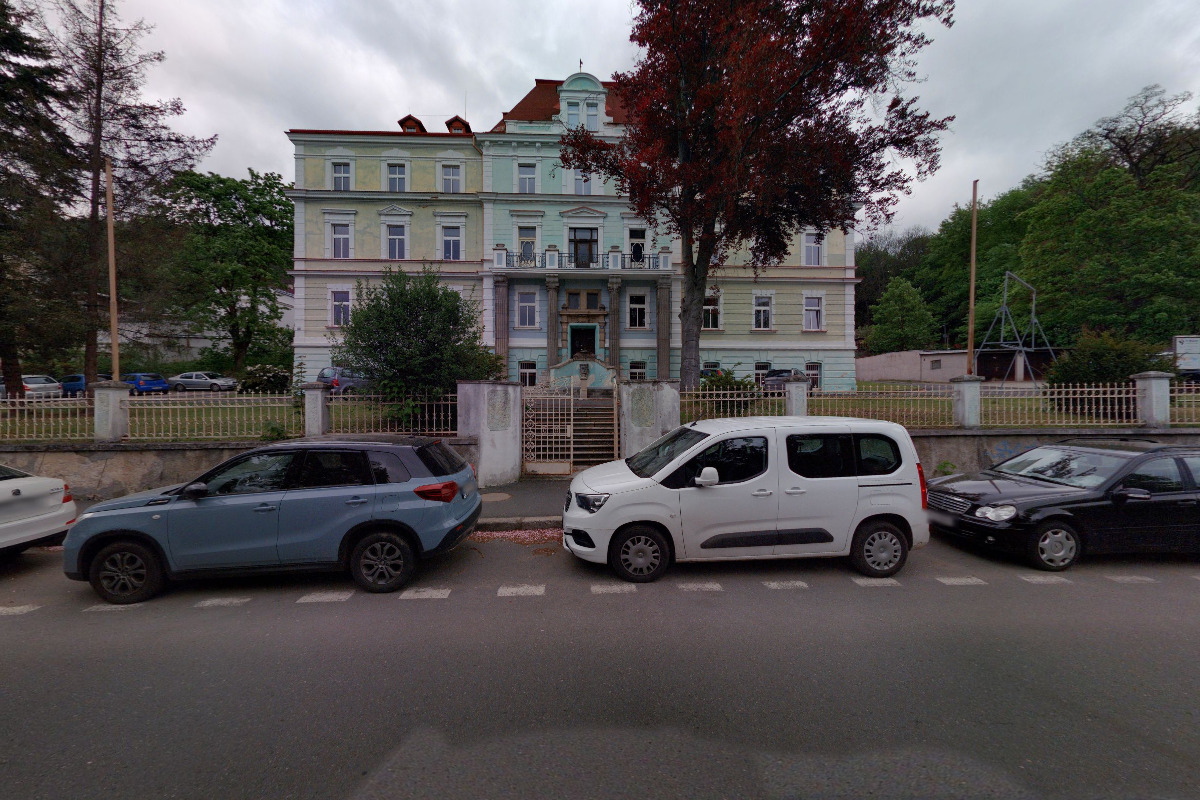 Václav Hamouz - 1. Vzájemná poradenská a.s. foto 1