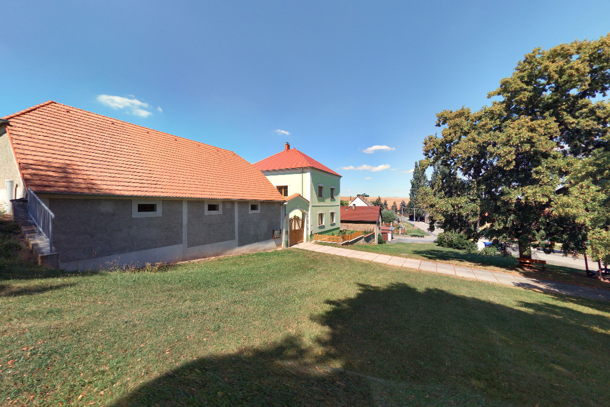 Libovice - obecní úřad foto 4