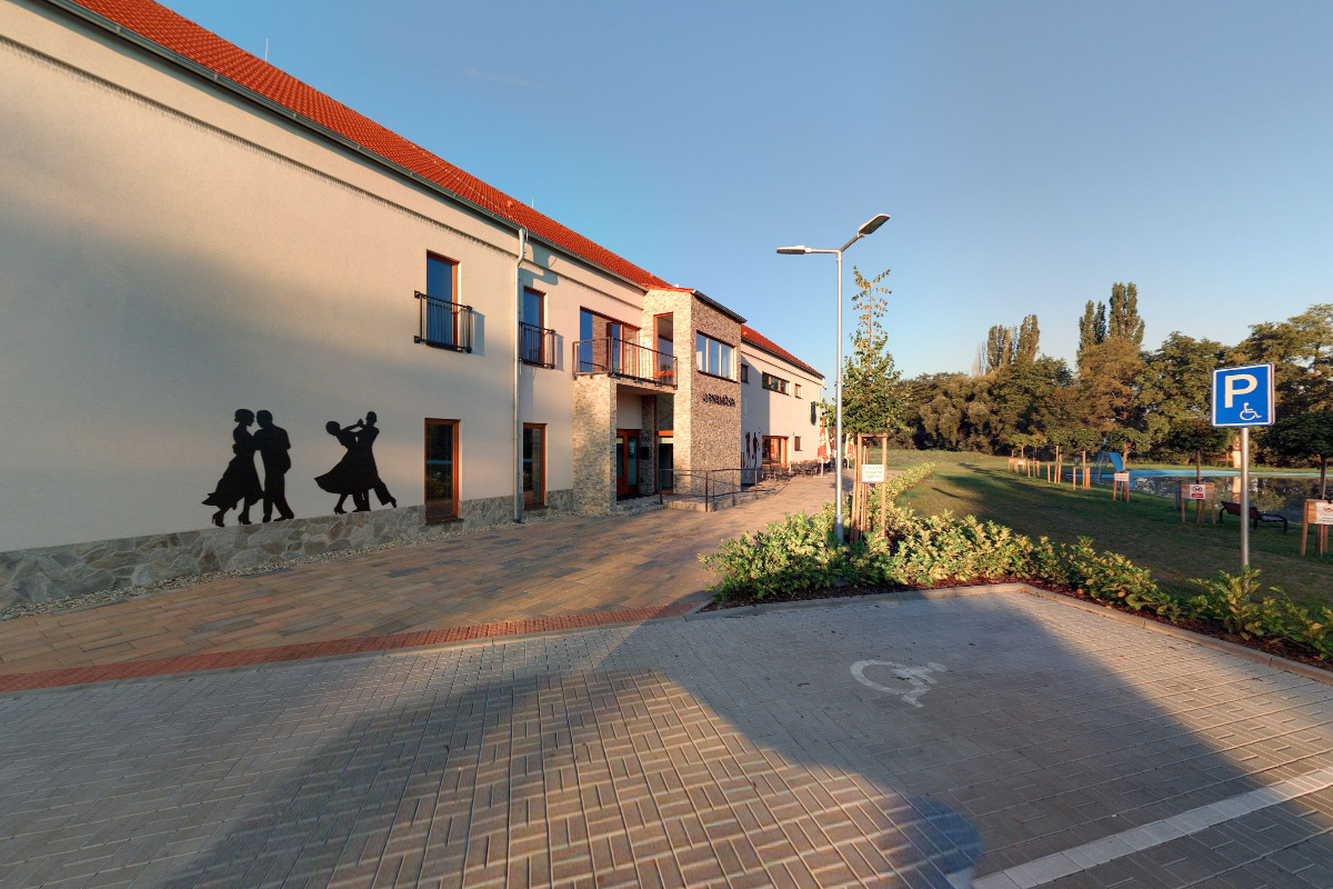 Restaurace U Rybníčka foto 2