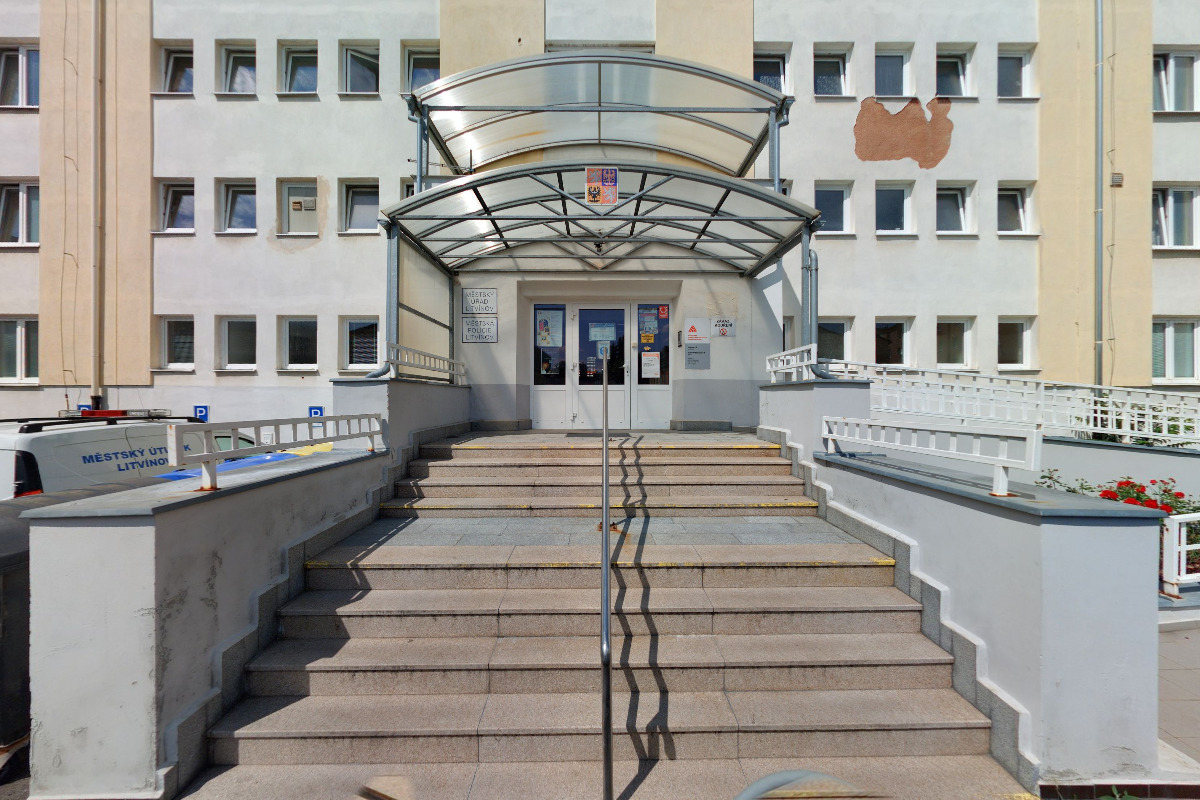 Městský úřad Litvínov - Stavební úřad foto 2