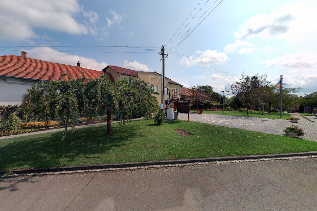 Místní knihovna Rouské