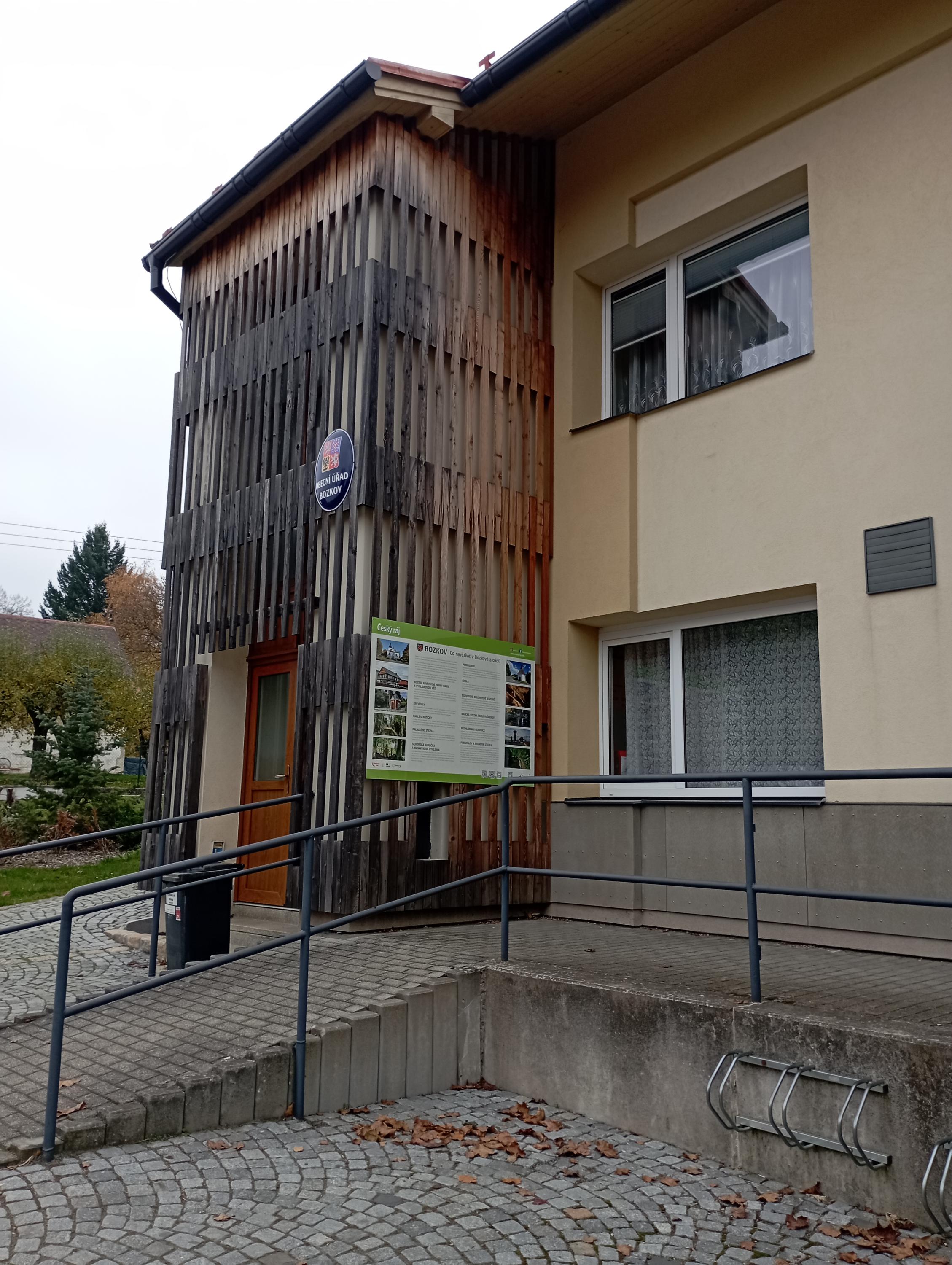 Bozkov - obecní úřad foto 2