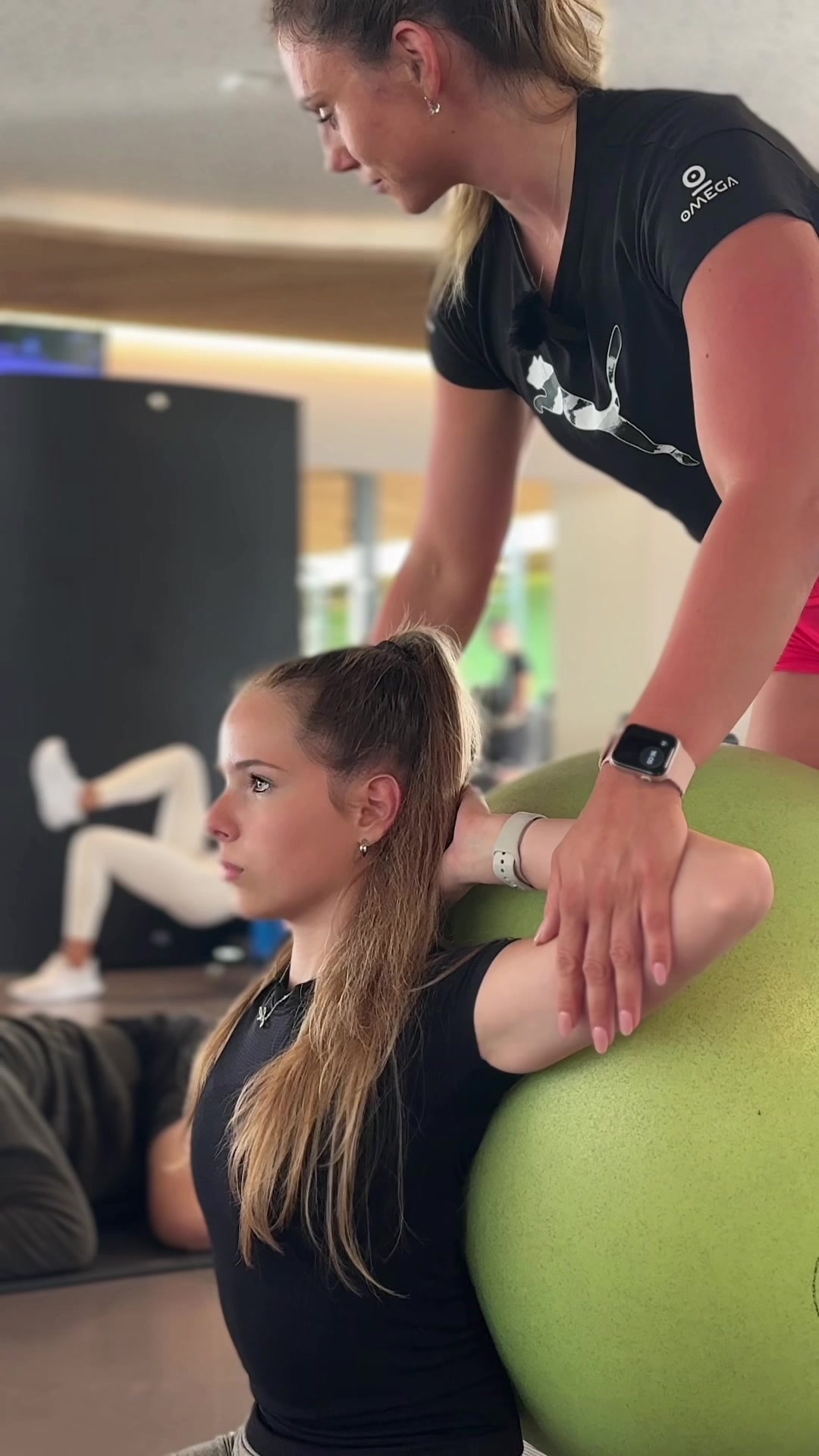 Mgr. Veronika Zbořilová - fitness trenérka foto 2 (náhled videa)