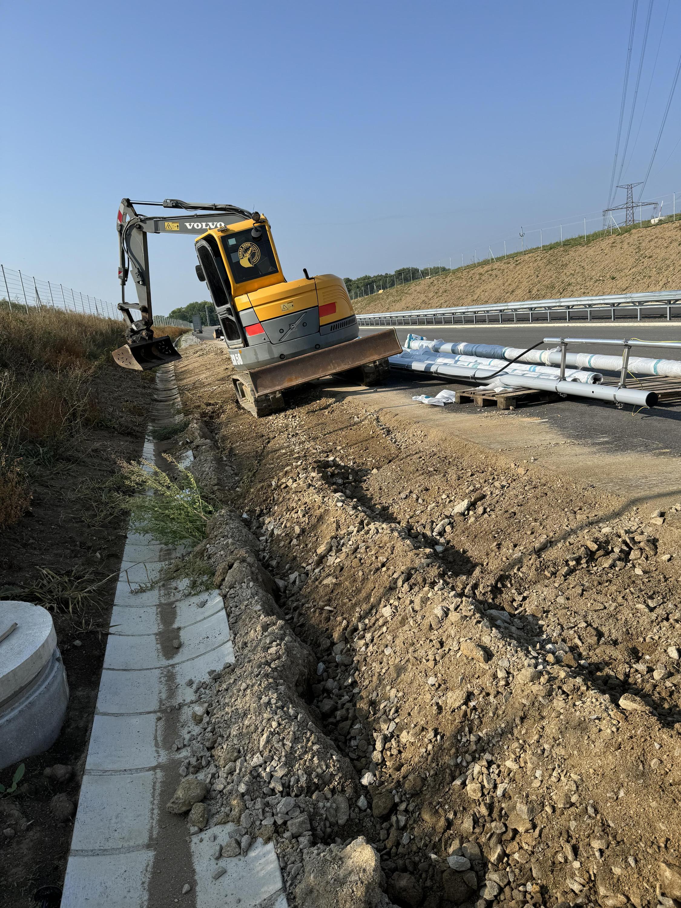 Zemní práce a Autodoprava Bergl foto 4