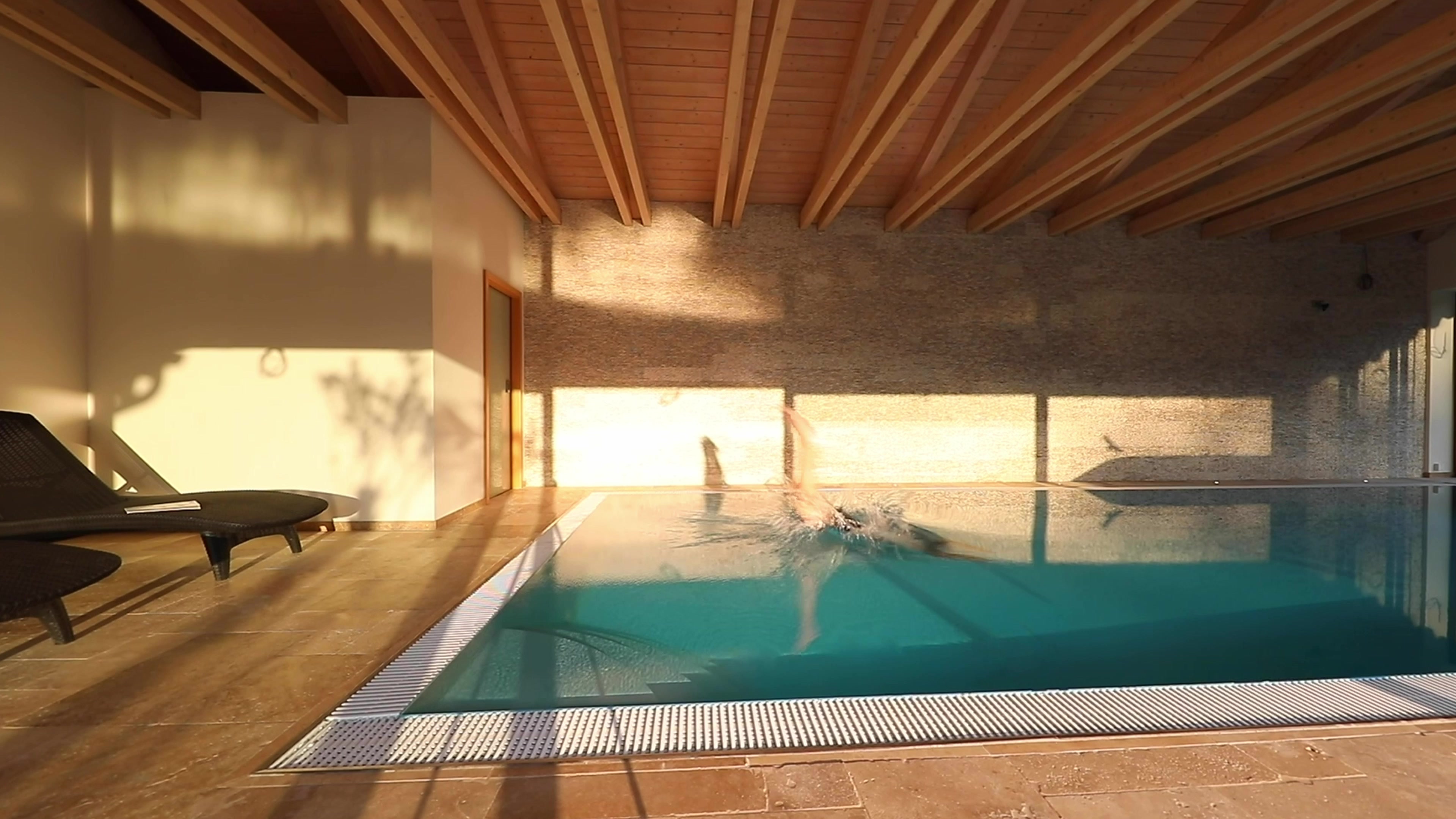 Tomáš Bušek - Váš realitní makléř foto 2 (náhled videa)