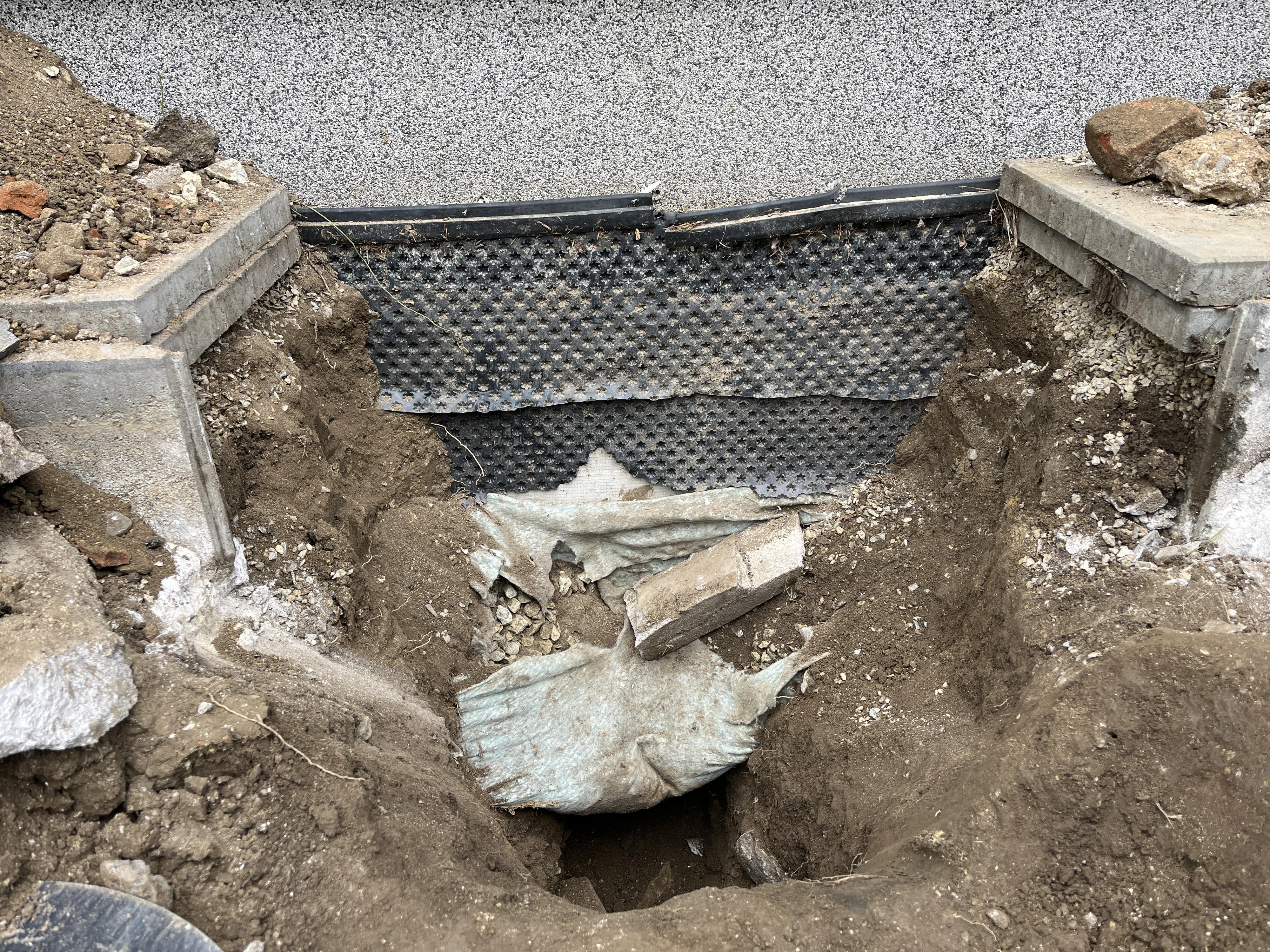 Kopané sondy k základům