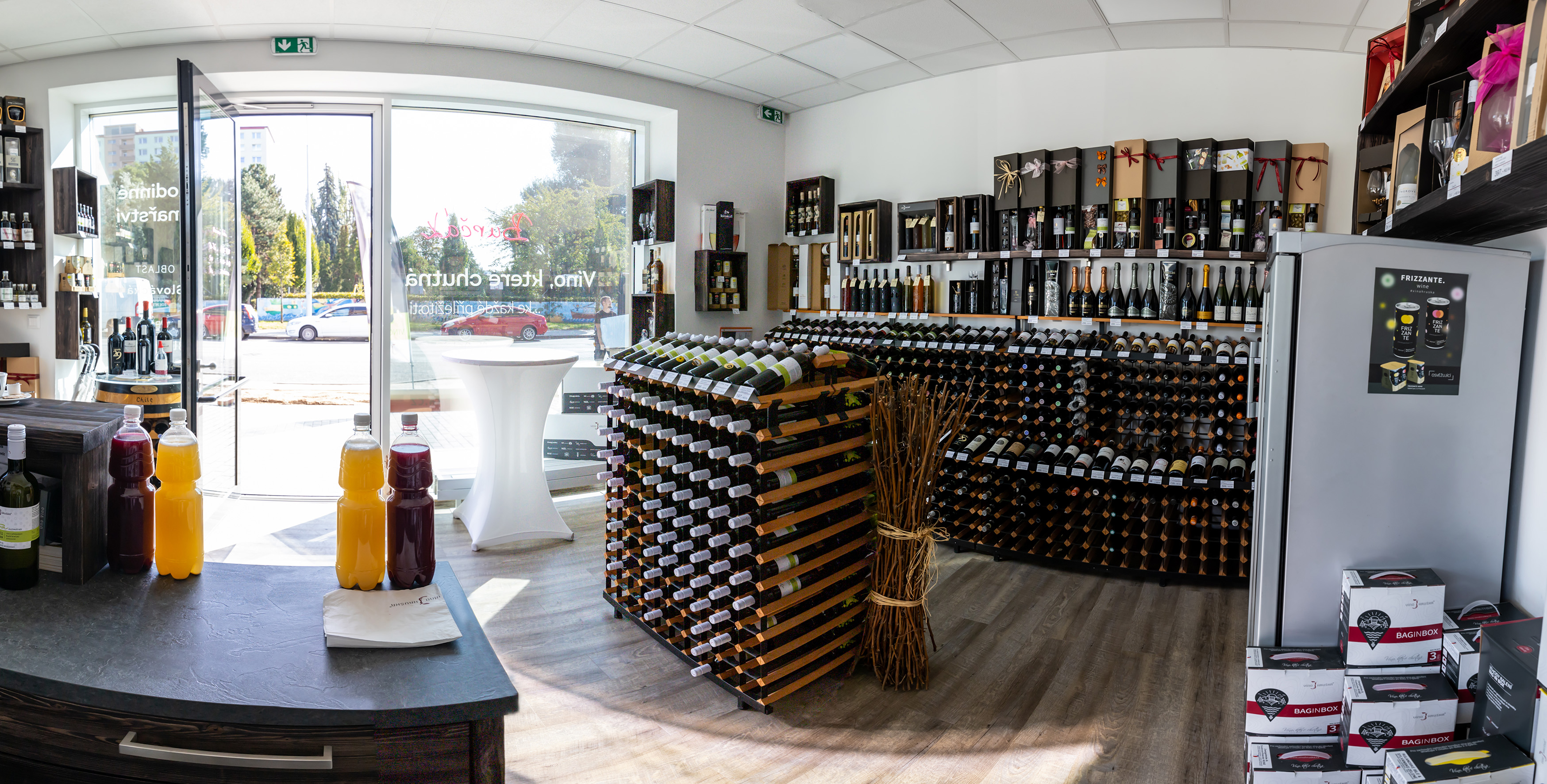 Vinotéka VÍNO HRUŠKA foto 3