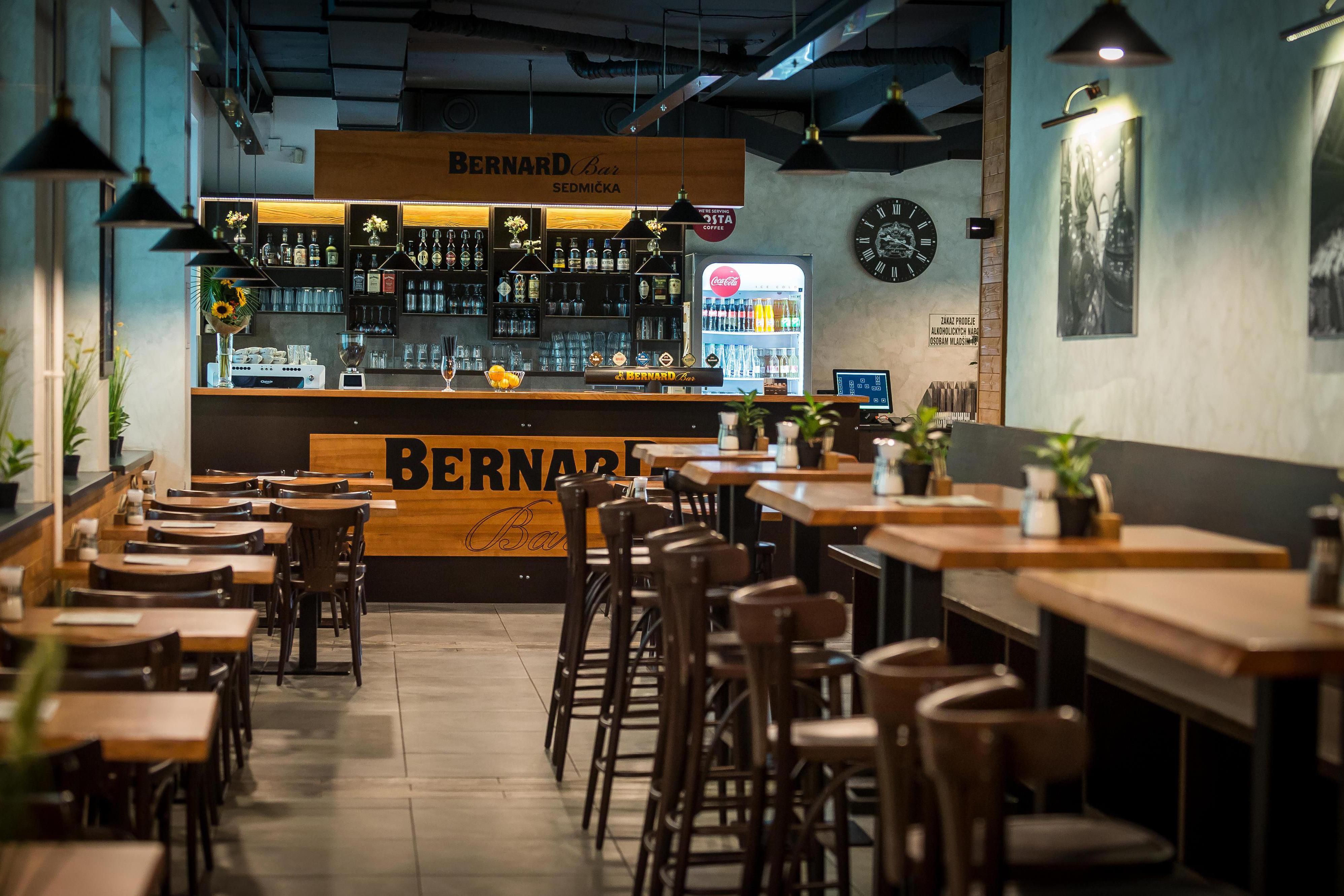 Bernard Bar Sedmička