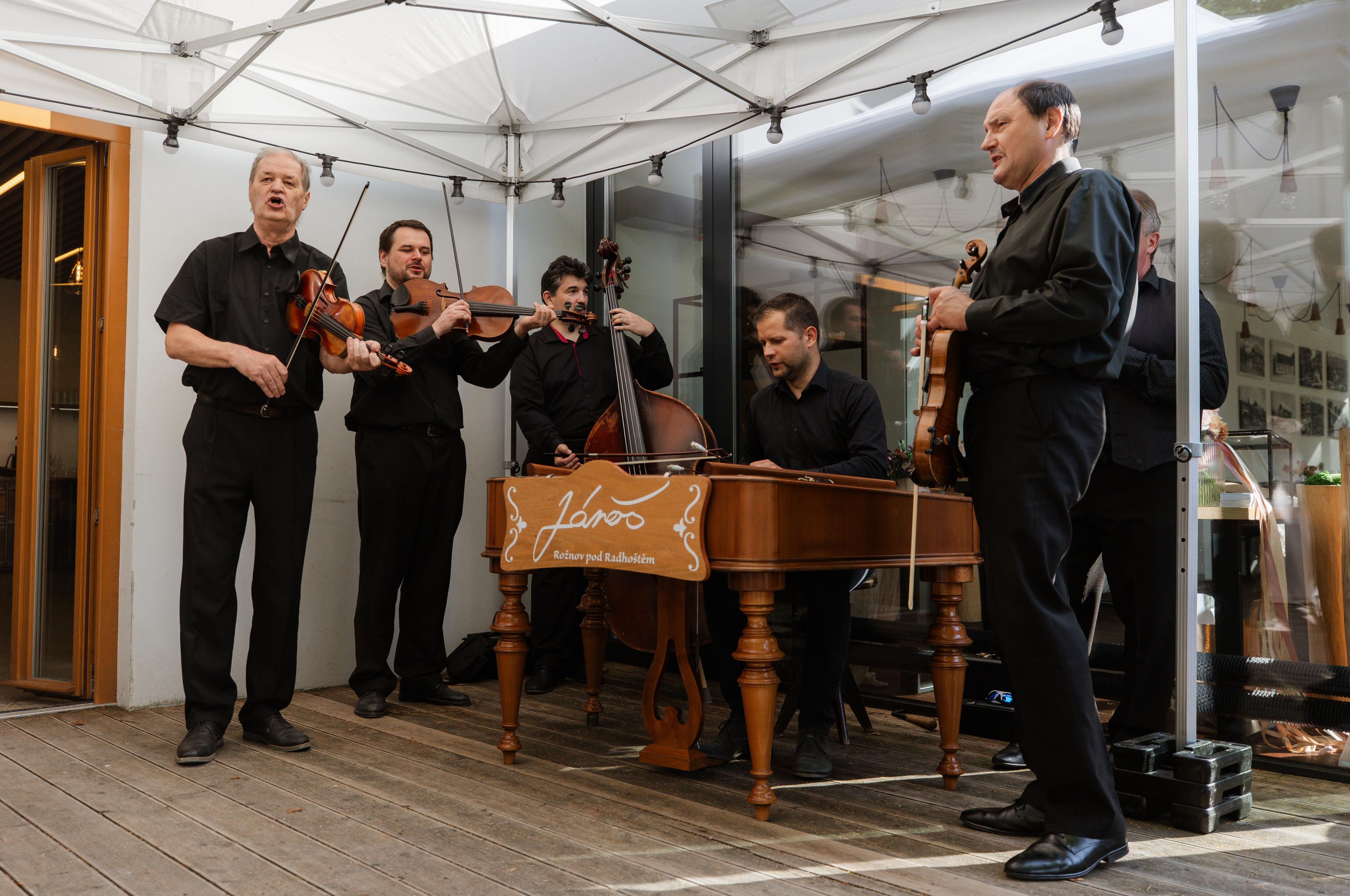 Cimbálová muzika Jánoš