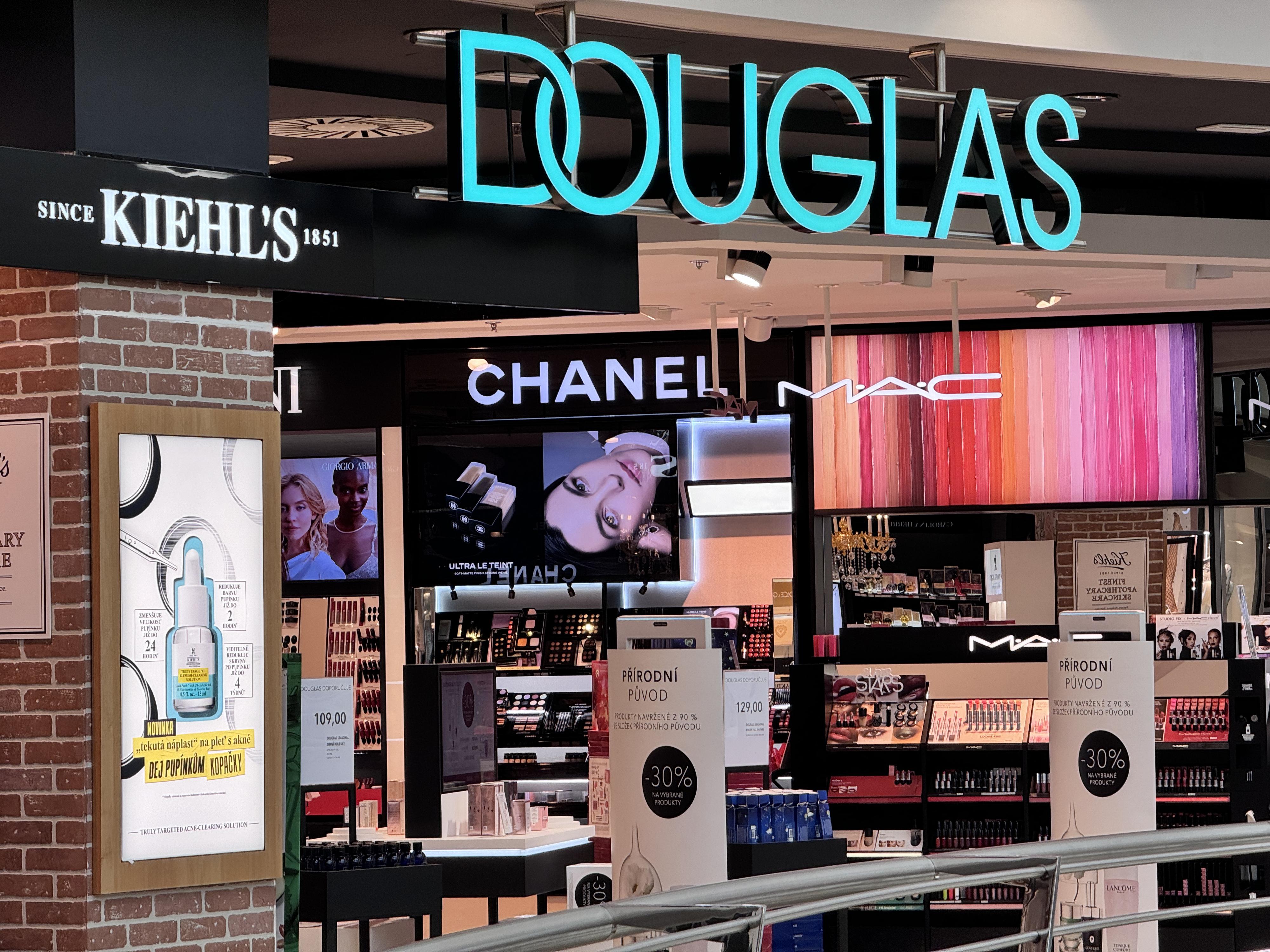 Parfumerie Douglas foto 2