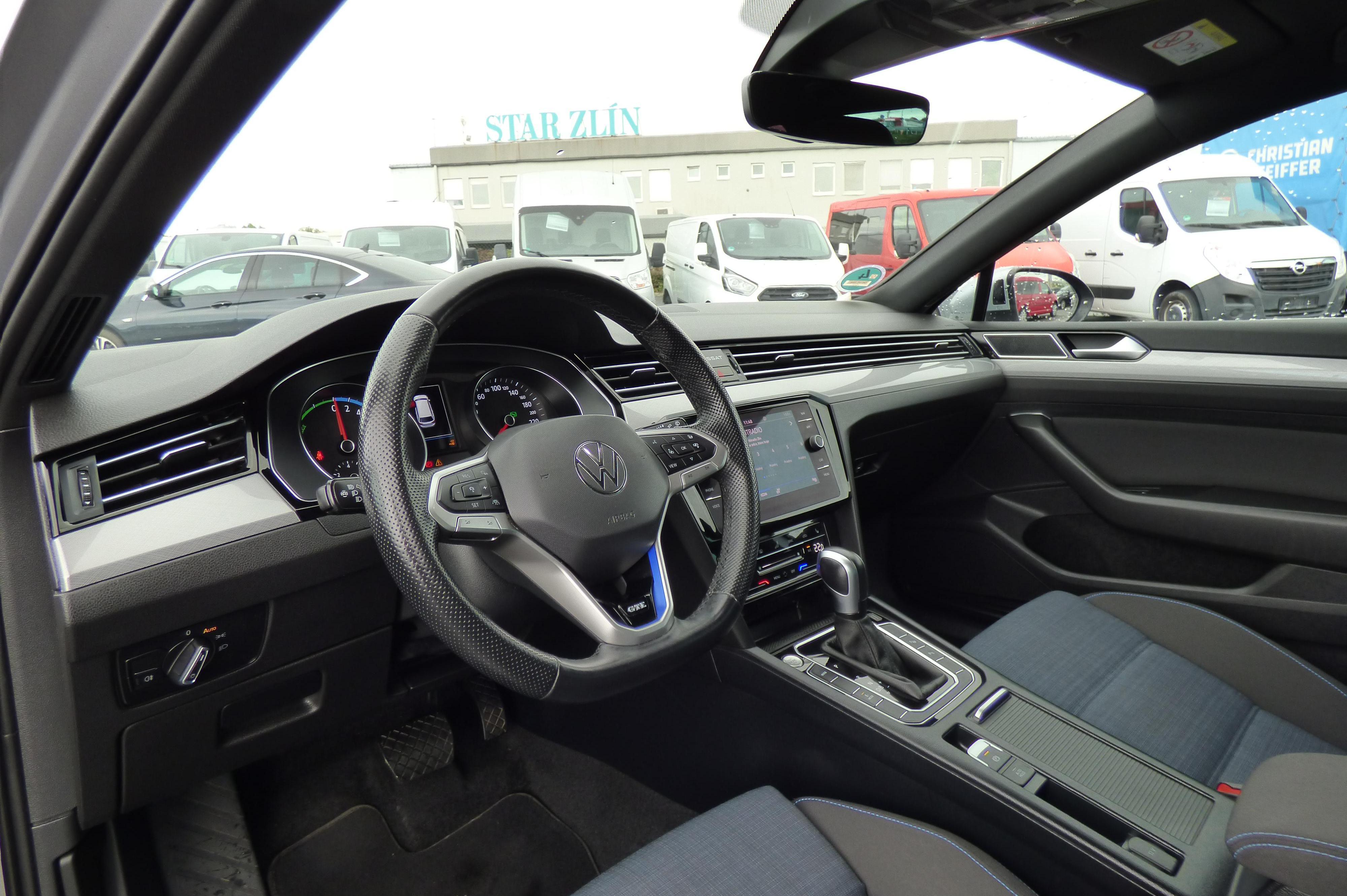 Ján Syrovátka - Scar control