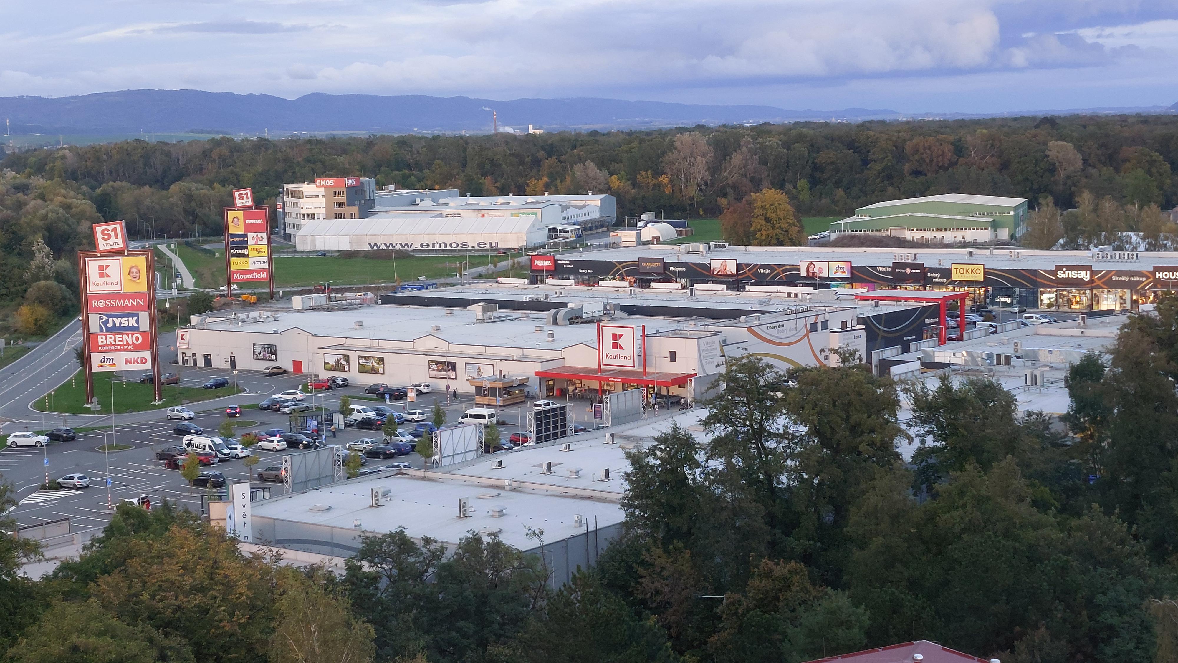 S1 Center - Nákupní park Přerov foto 1