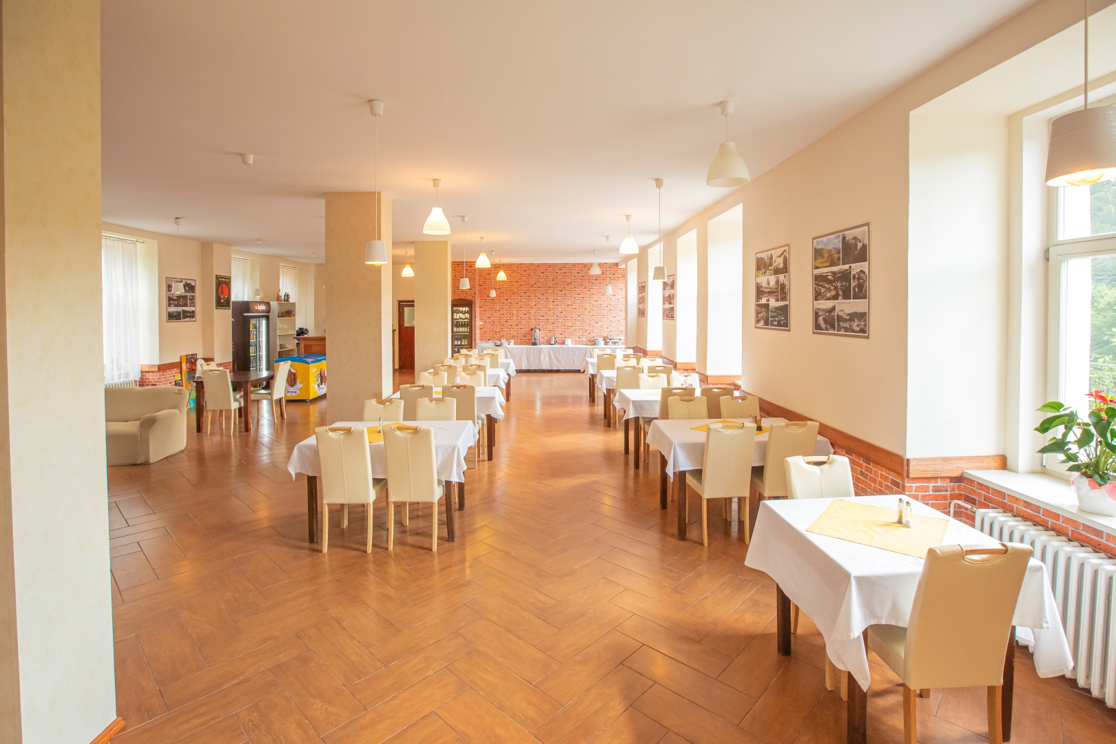 Restaurace Penzionu v parku Český Šternberk foto 5