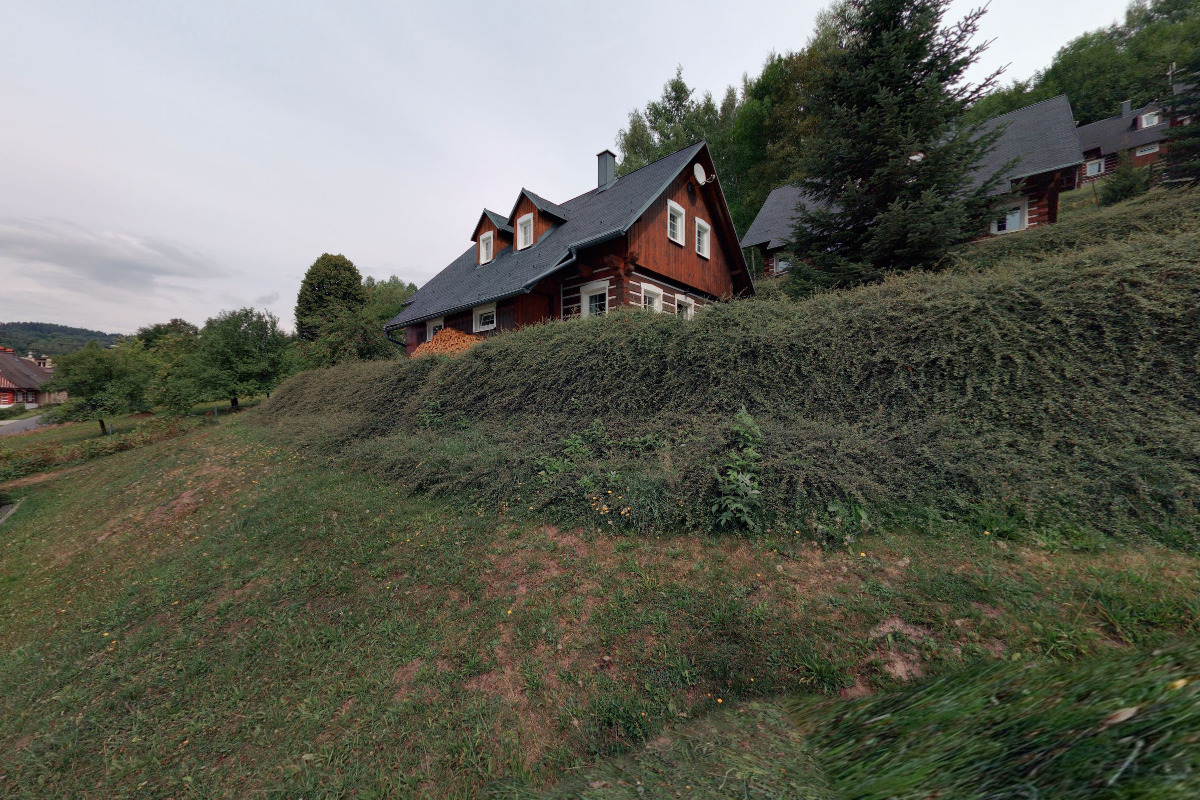 Roubenka Na Zlatníku