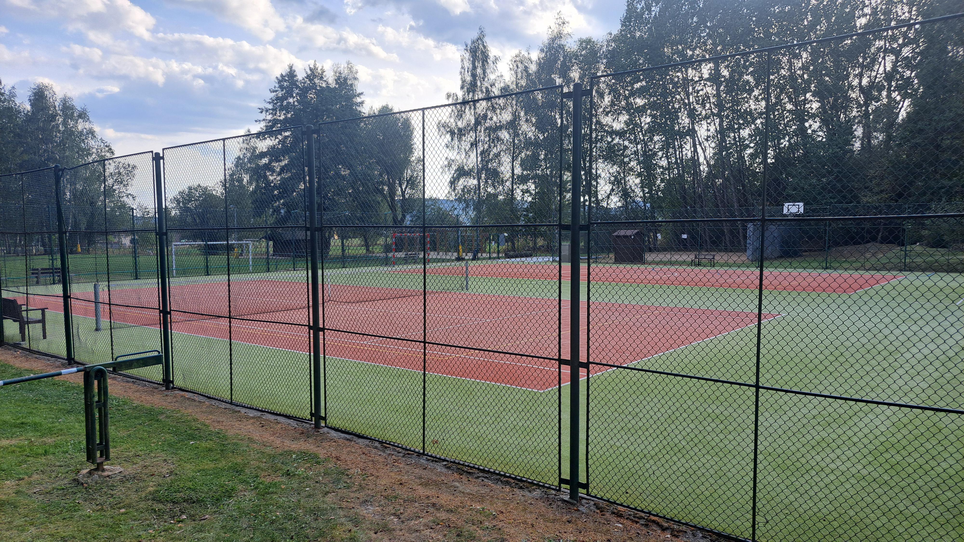 Tenisové kurty Nemojov foto 3