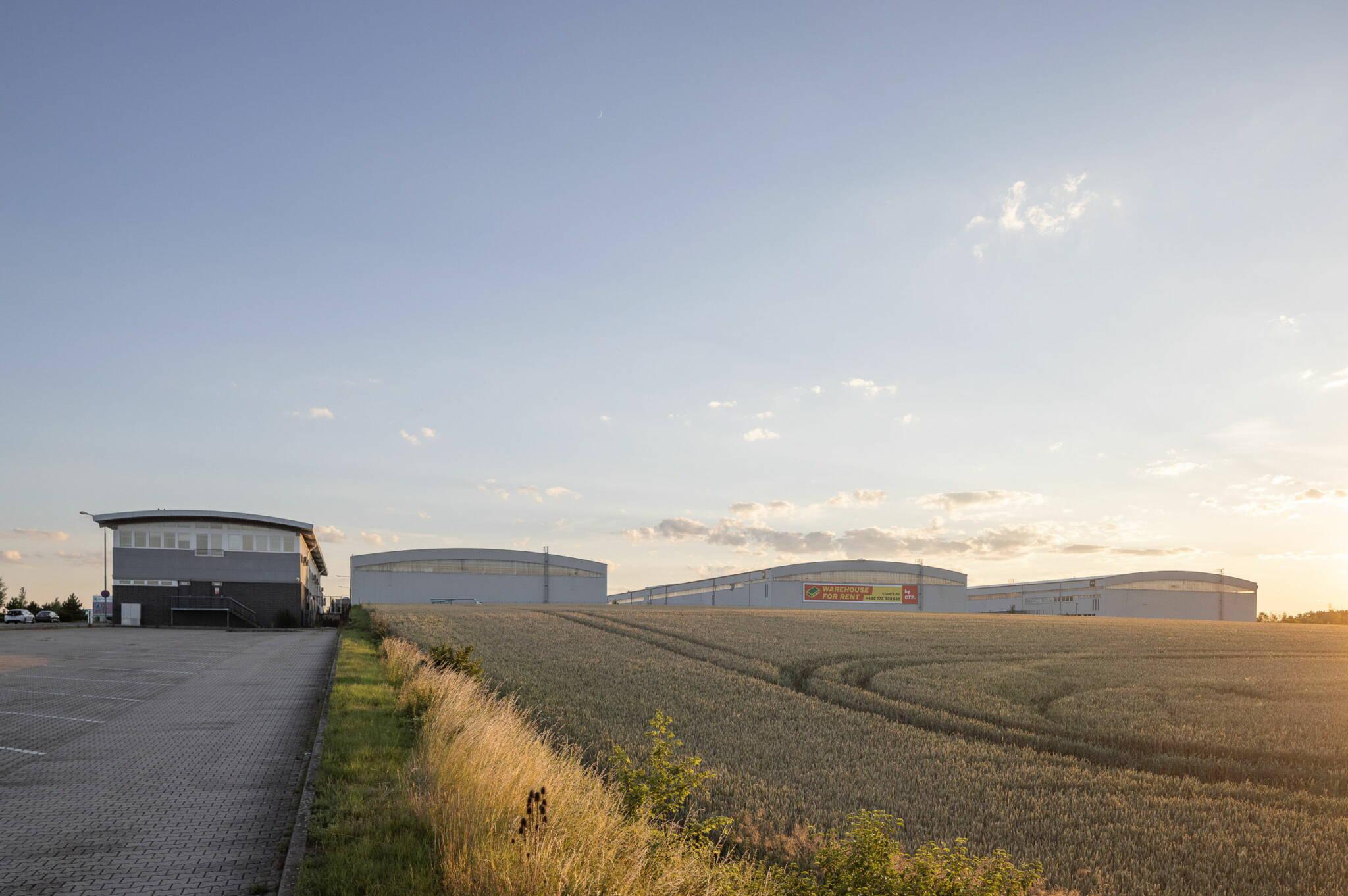 CTPark Prague Airport