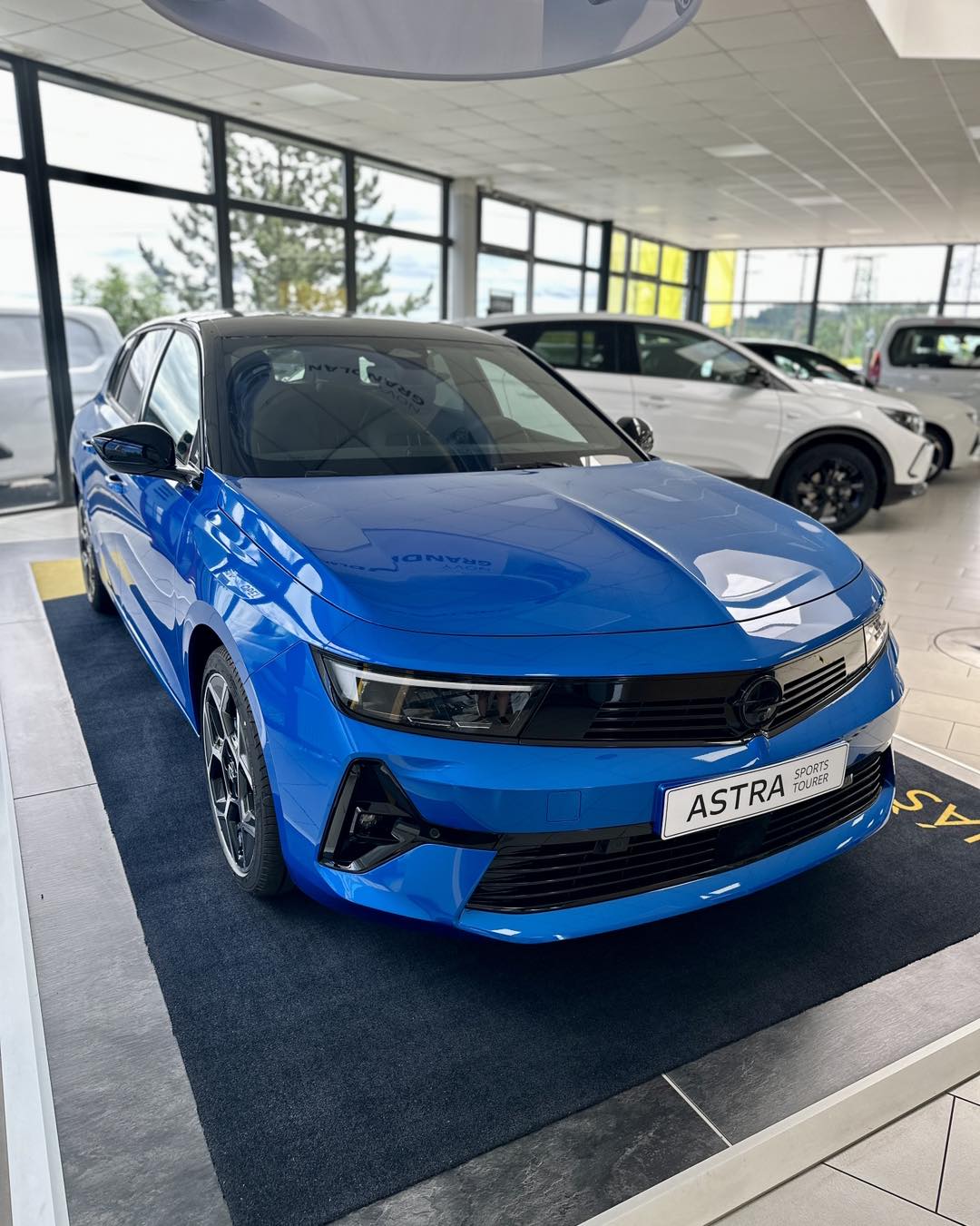 Auta s.r.o. - autorizovaný prodej a servis vozů Opel a Isuzu foto 3