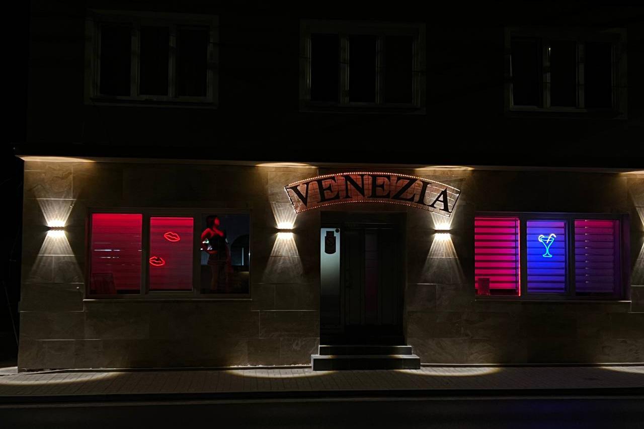 Night Club & Bar Venezia