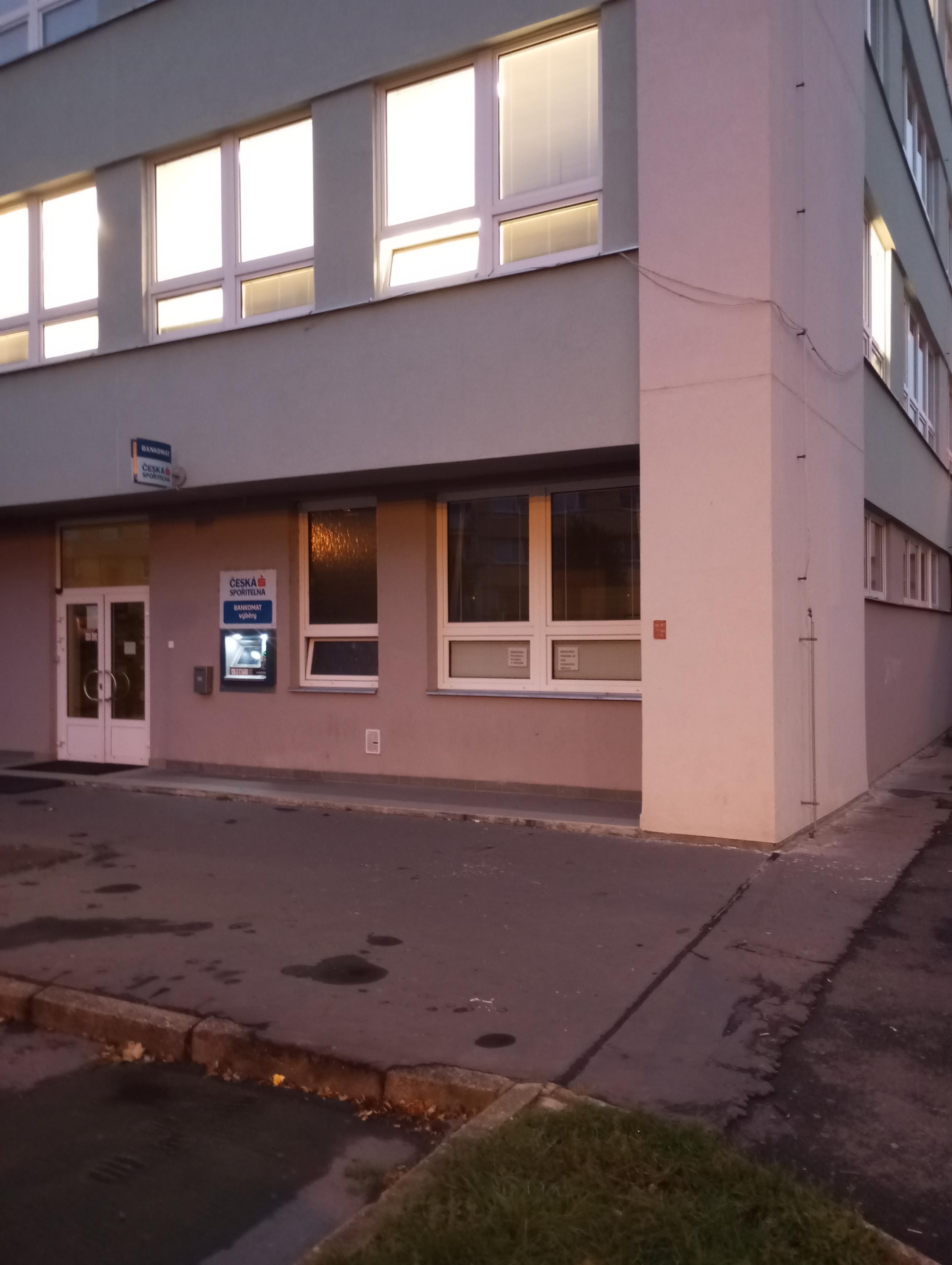 Bankomat České spořitelny foto 2