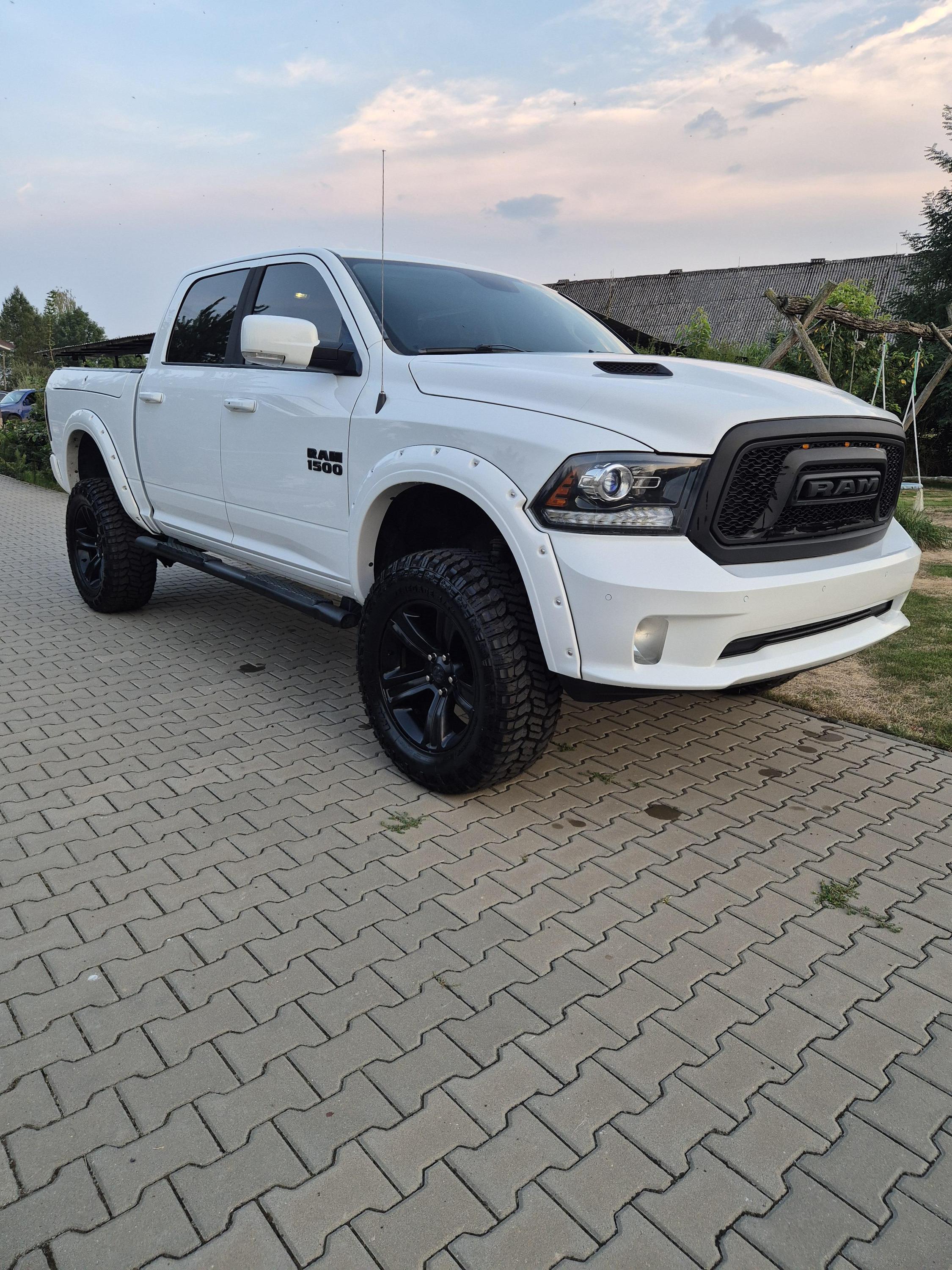 LUKCARS Běhounek foto 3