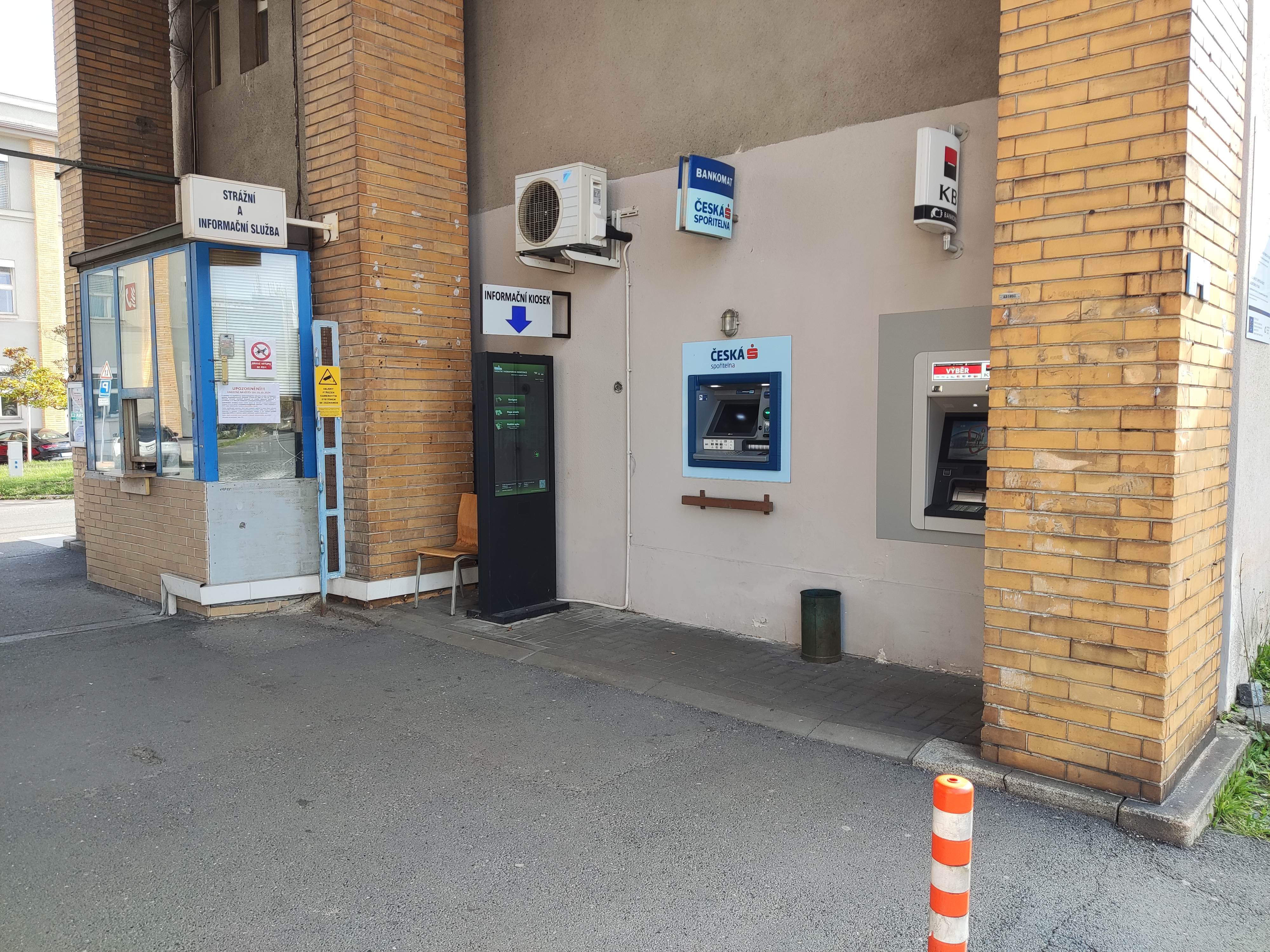 Bankomat České spořitelny foto 2
