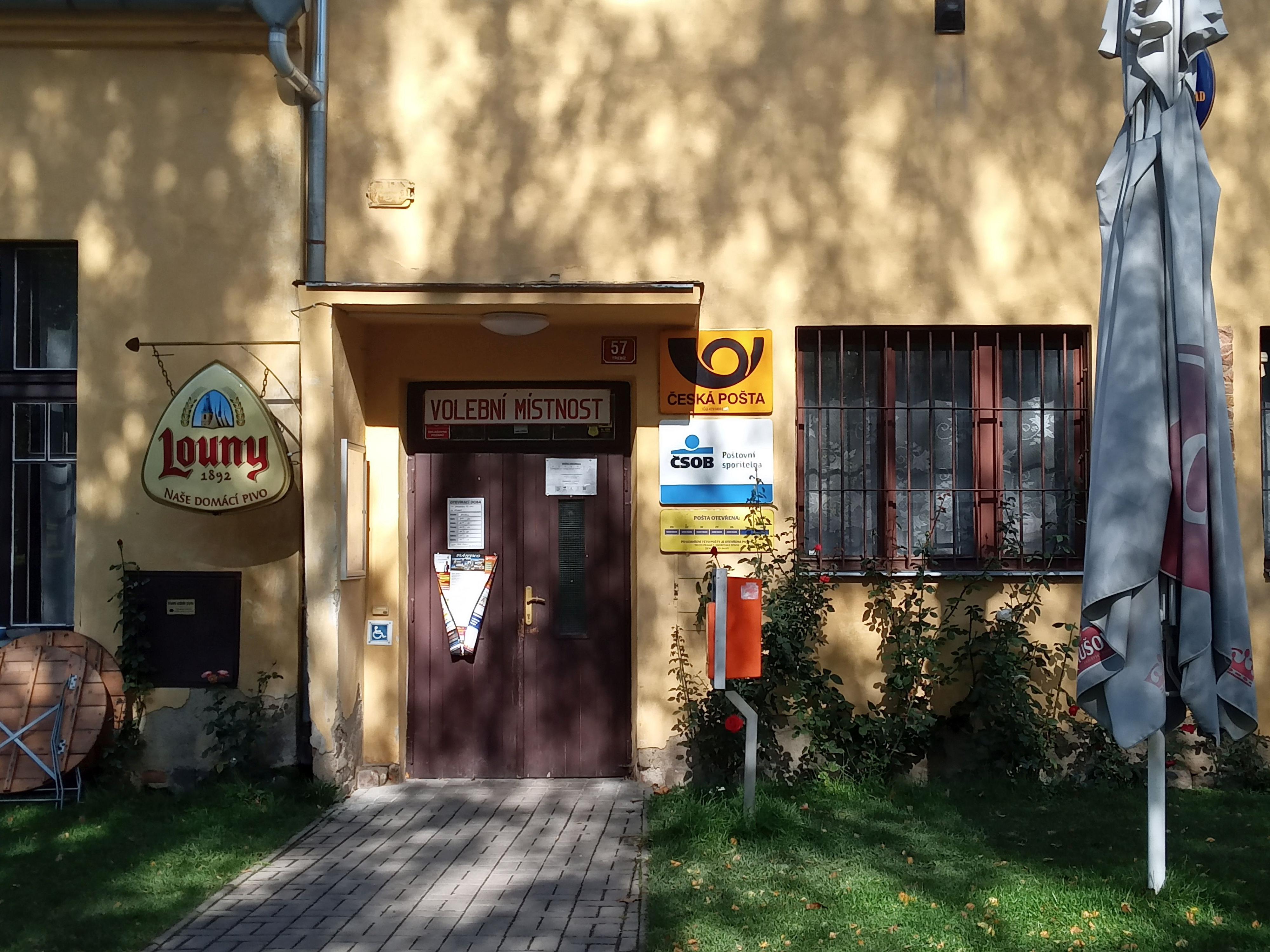 Obecní knihovna Třebíz foto 2