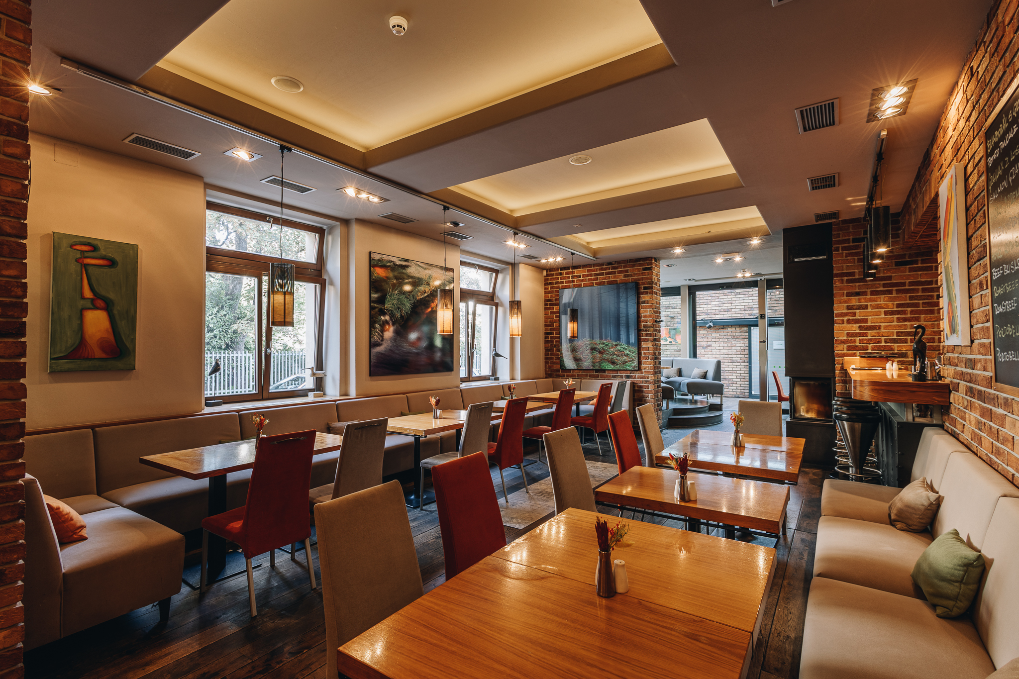 Salut Restaurant foto 3