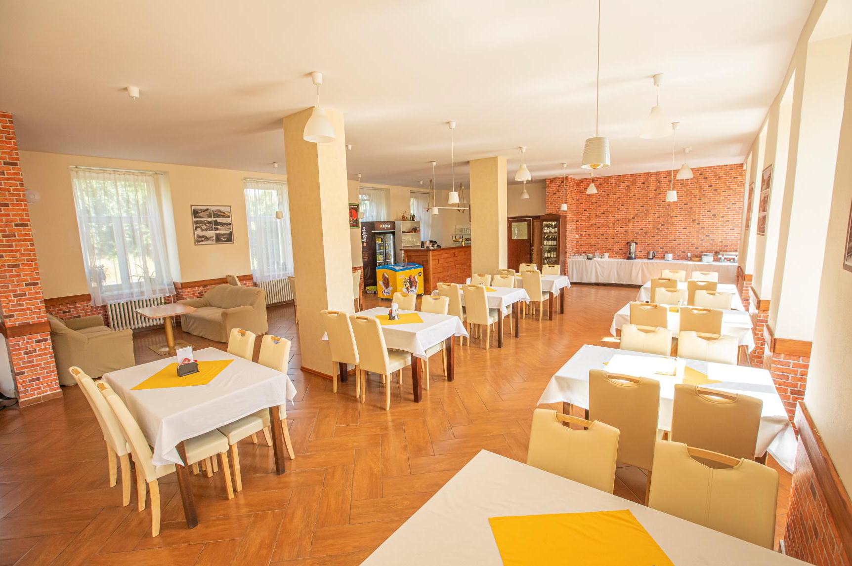 Restaurace Penzionu v parku Český Šternberk foto 1