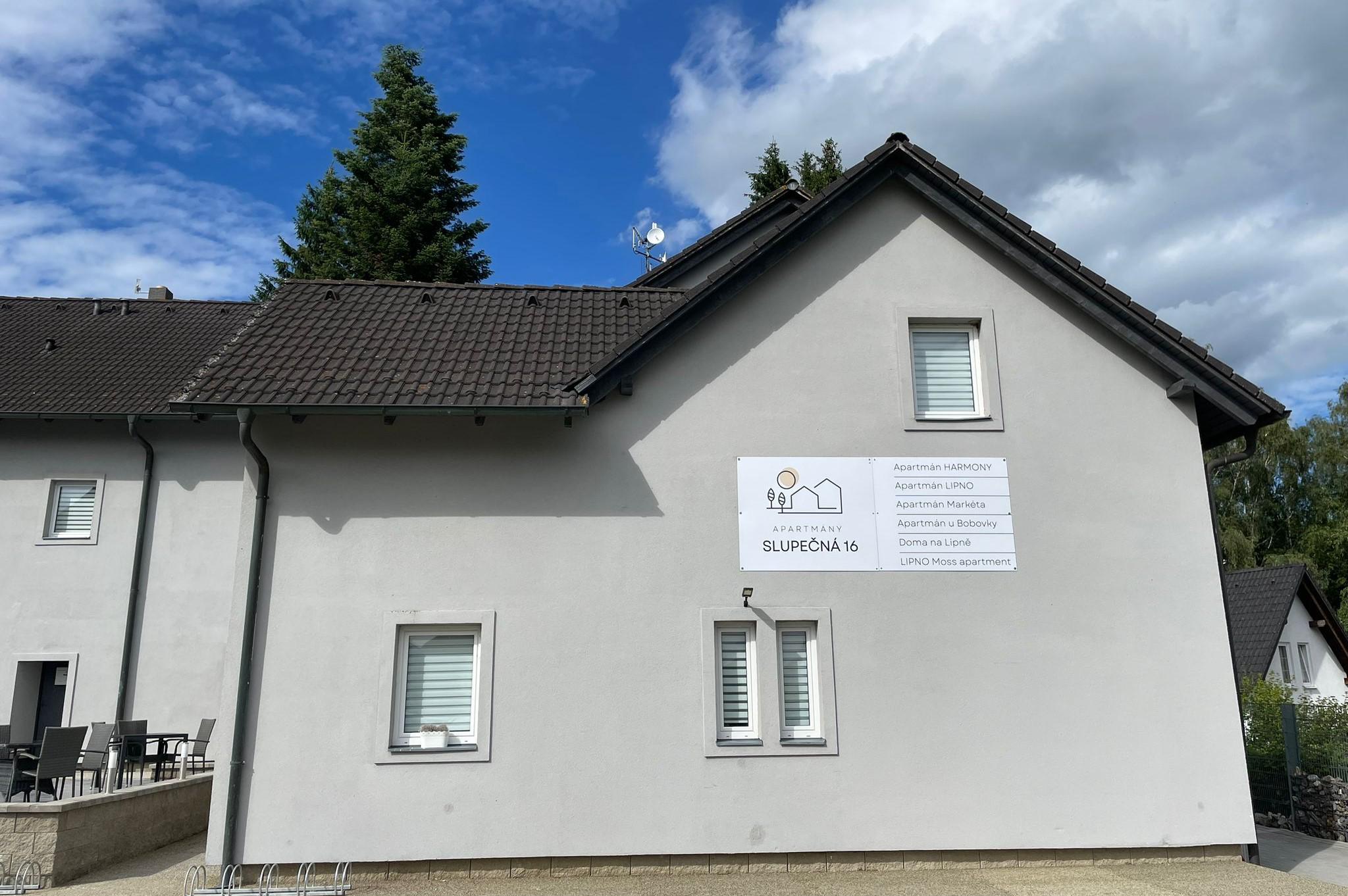 LIPNO Moss Apartment