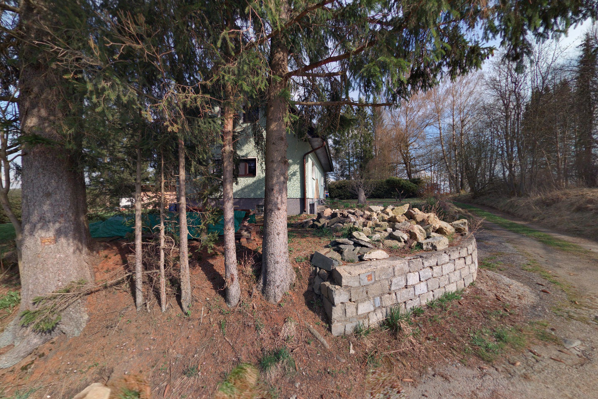 Chata U Devíti draků