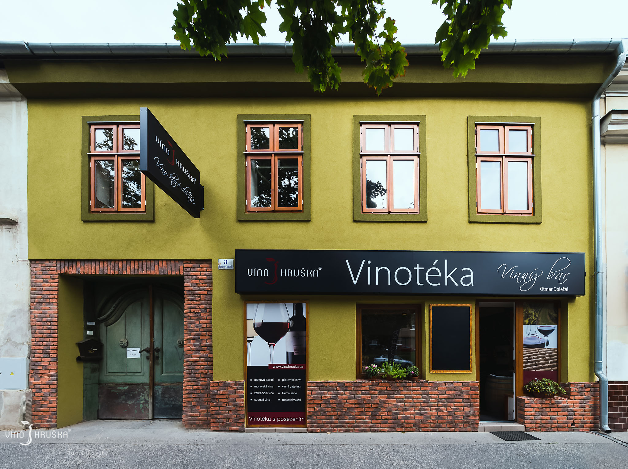 Vinotéka VÍNO HRUŠKA foto 4