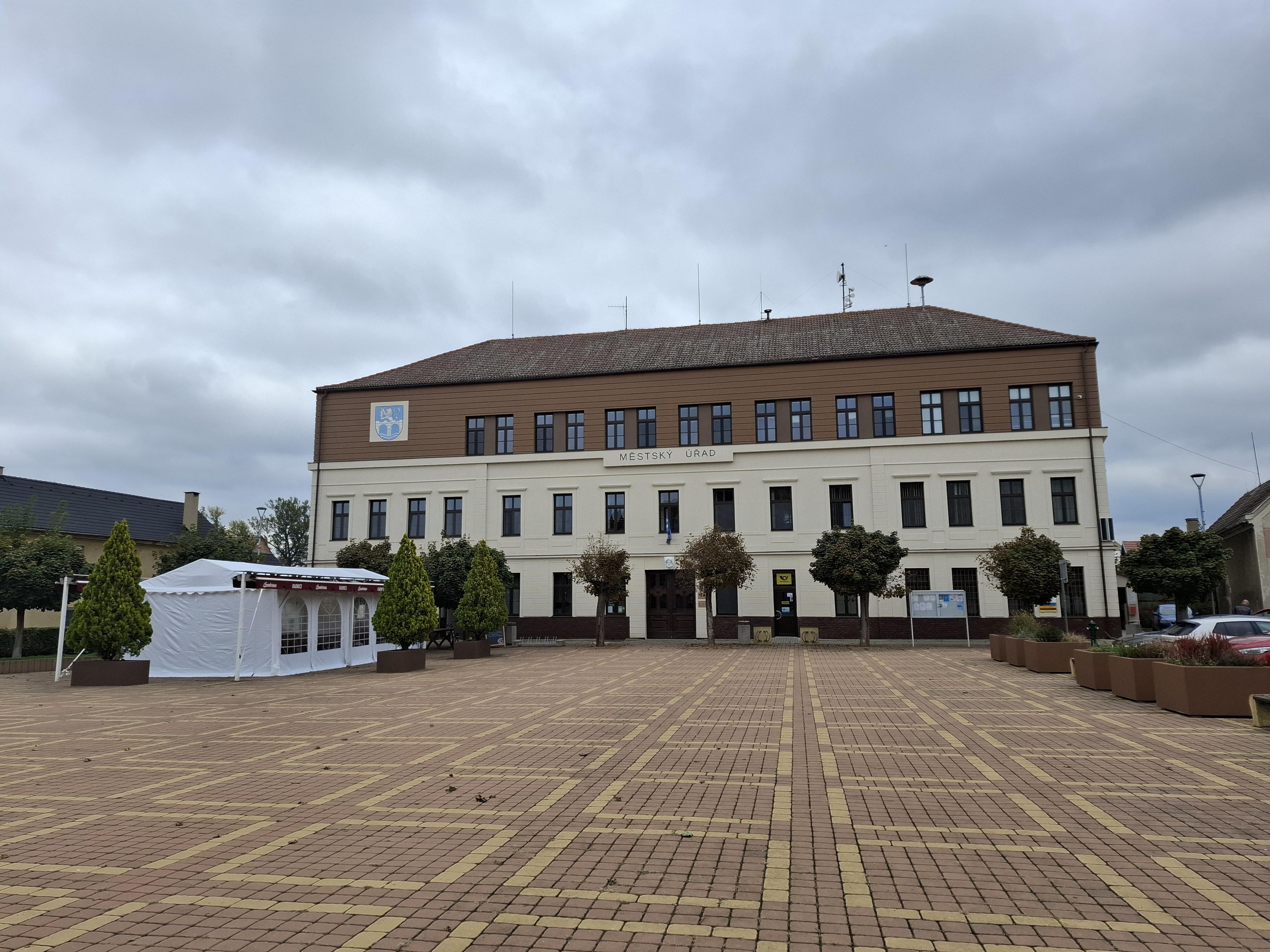 Bohušovice nad Ohří - městský úřad foto 3