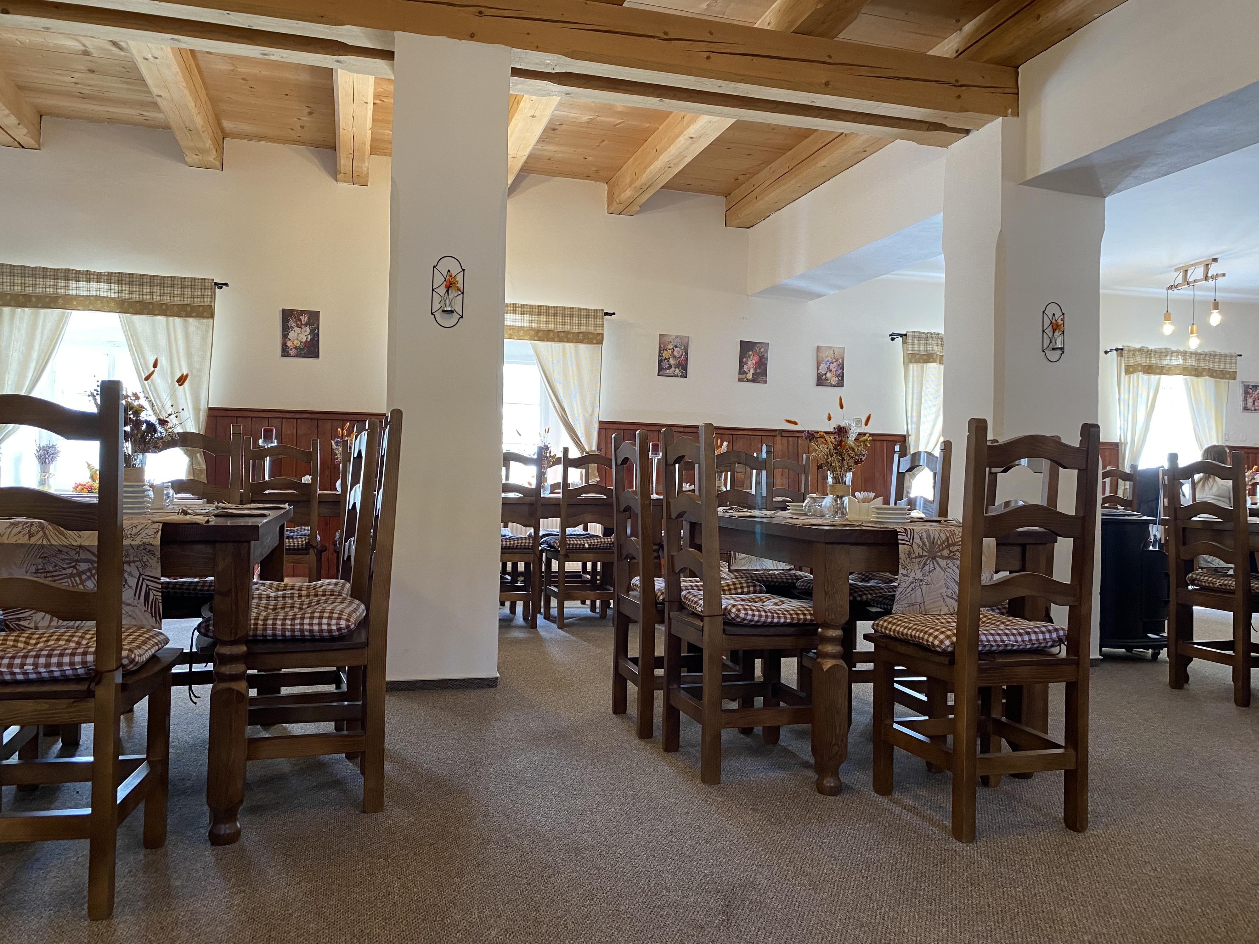 Hradní krčma Pernštejn foto 5