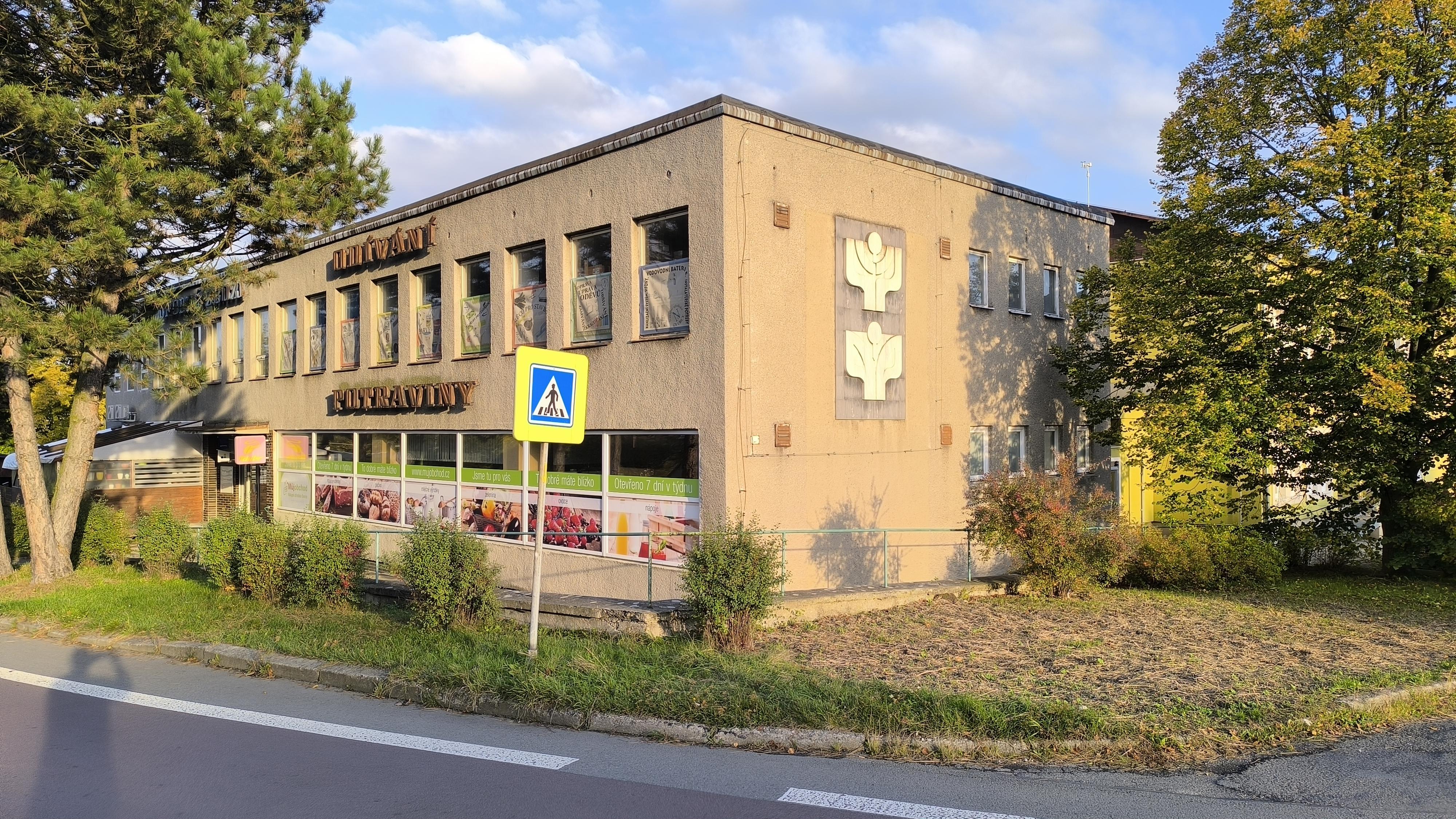 Můjobchod - Nákupní středisko Dvorce