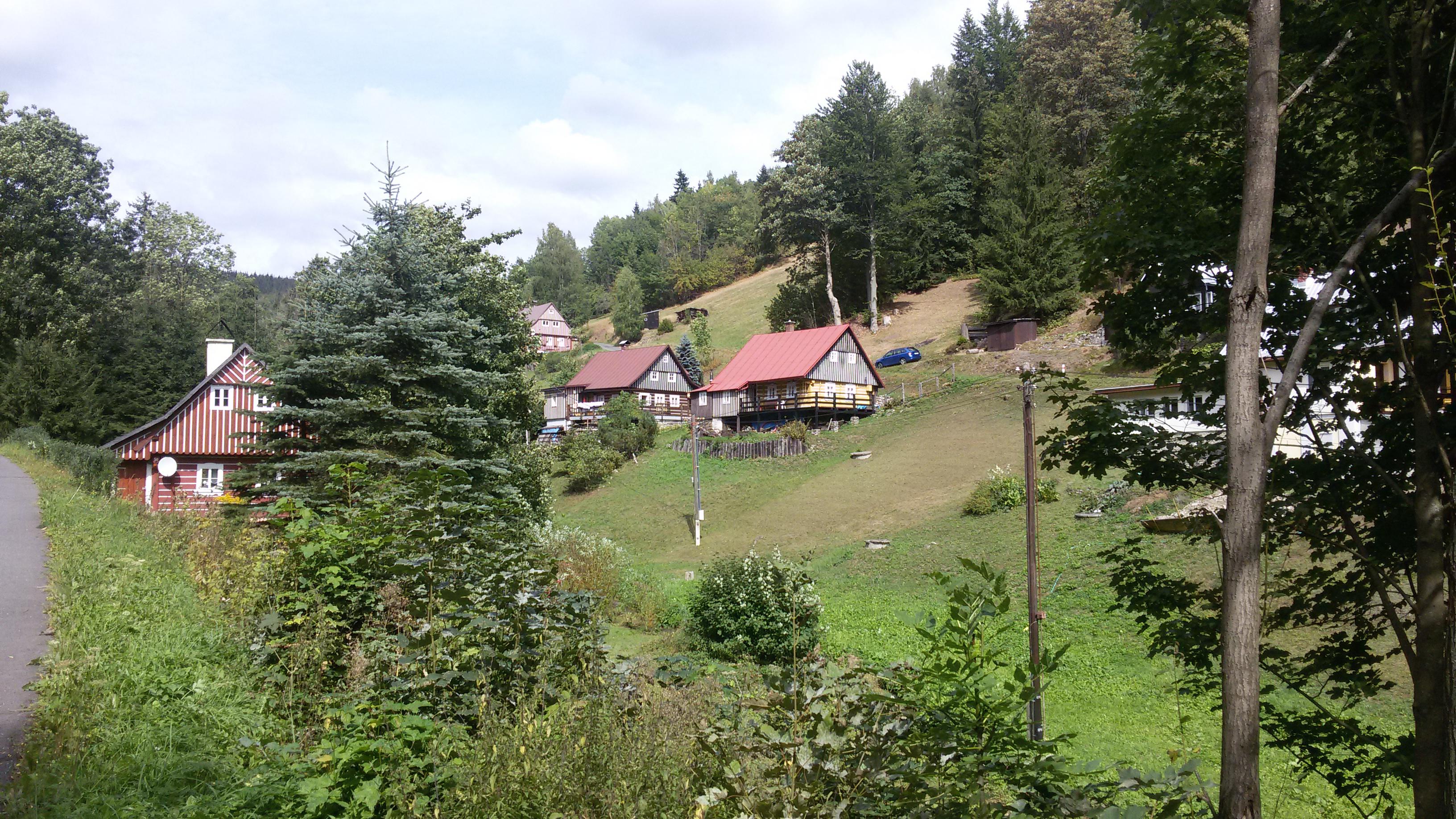 Roubenka pod Vlčím hřebenem foto 2
