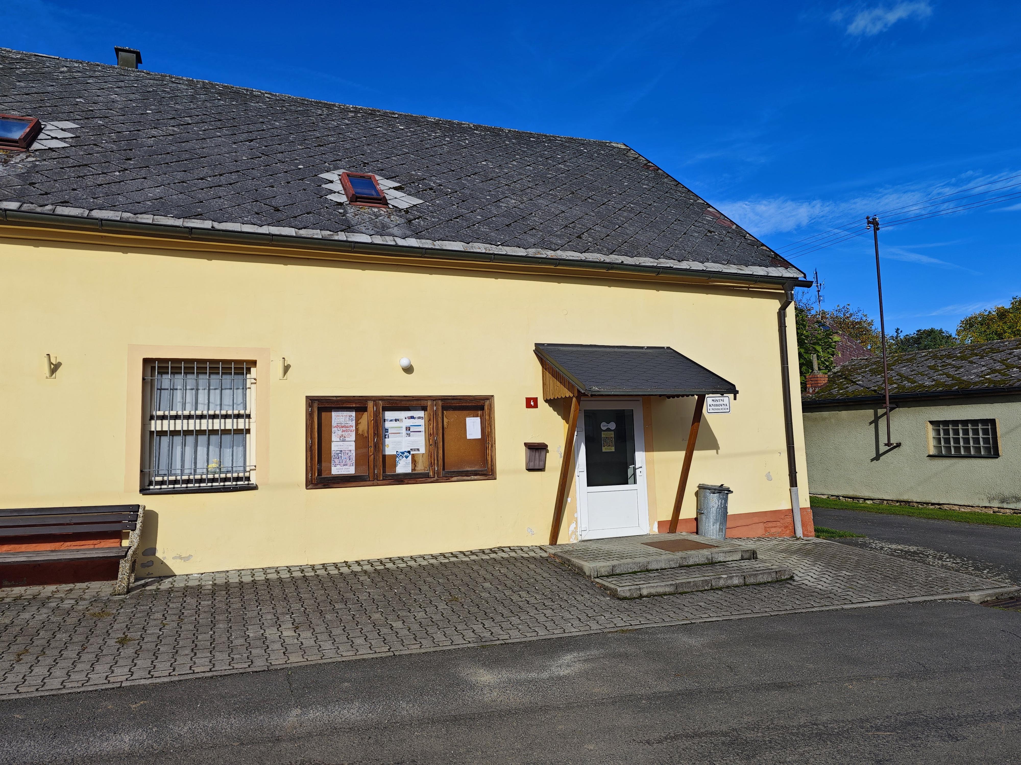 Místní knihovna Nevolice foto 3