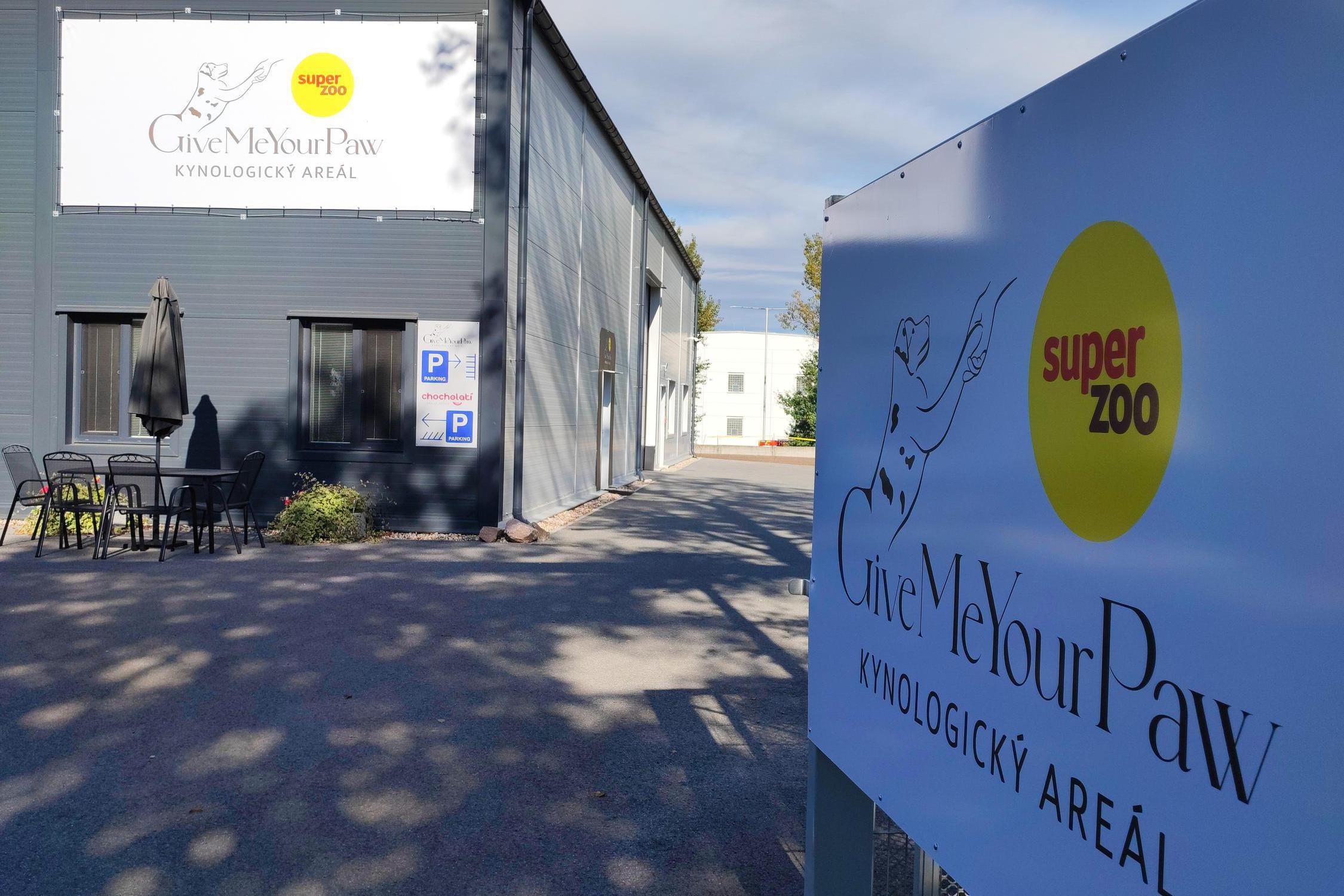 Kynologický areál Give me your paw