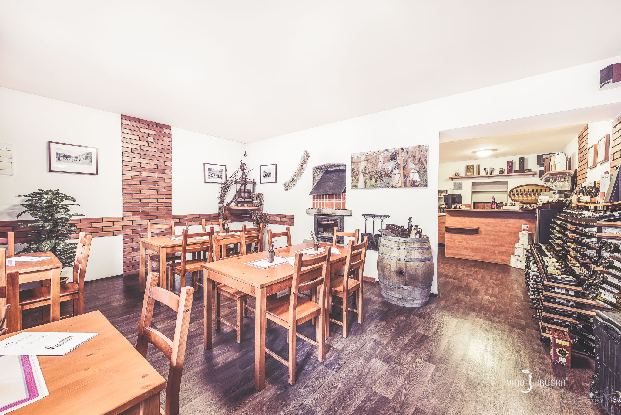 Vinotéka VÍNO HRUŠKA foto 2