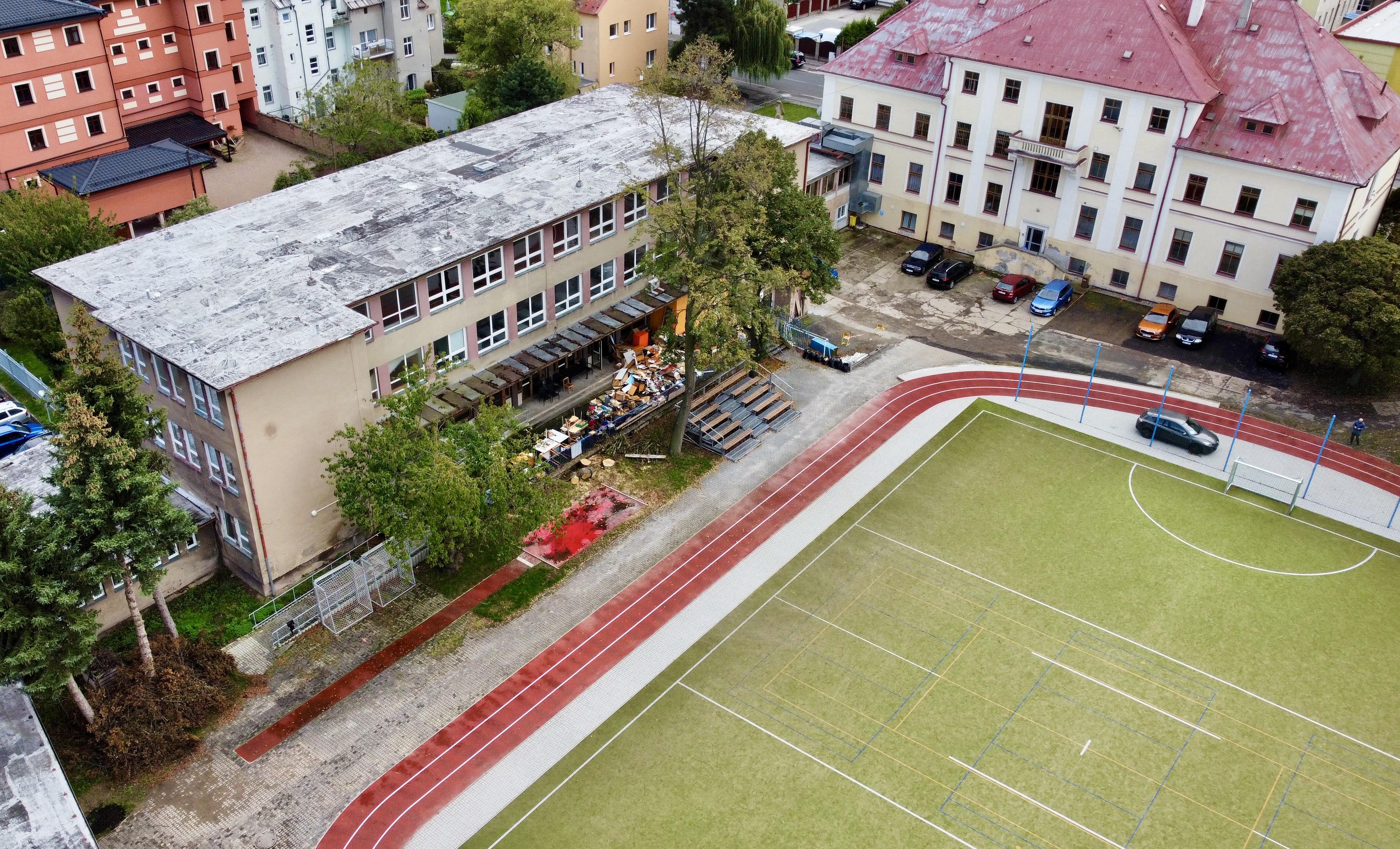 ZŠ Chomutov, Školní foto 2
